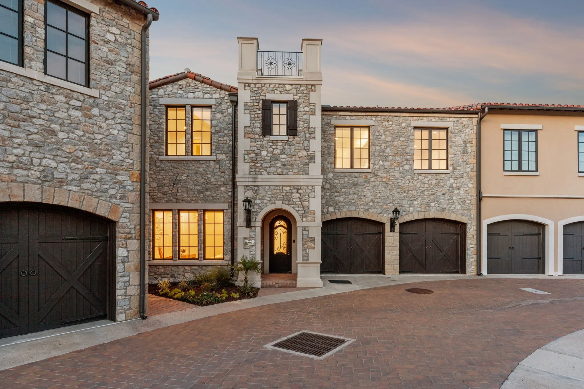 Townhouse For Sale in Tarrant County , 22 Comillas Drive, Westlake, Texas 76262, 3 Bedroom, 5 Bathroom, 2 Garage spaces, 3,434 Sqft, built in 2019, mls#21025664, Real Estate Agent in Westlake, Homes For Sale in Tarrant county, Homes For Sale in Westlake, Realtor in Westlake Texas, Real Estate Brokerage Independent Realty Texas, Luminita Cordes Realtor