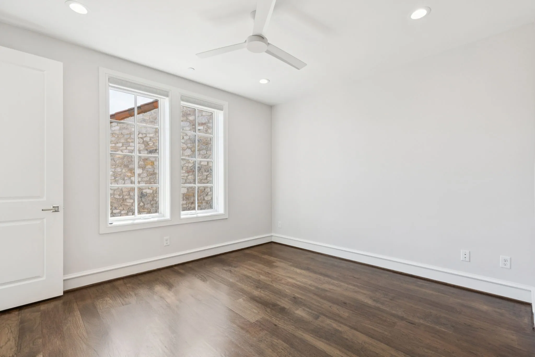 Townhouse For Sale in Tarrant County , 22 Comillas Drive, Westlake, Texas 76262, 3 Bedroom, 5 Bathroom, 2 Garage spaces, 3,434 Sqft, built in 2019, mls#21025664, Real Estate Agent in Westlake, Homes For Sale in Tarrant county, Homes For Sale in Westlake, Realtor in Westlake Texas, Real Estate Brokerage Independent Realty Texas, Luminita Cordes Realtor