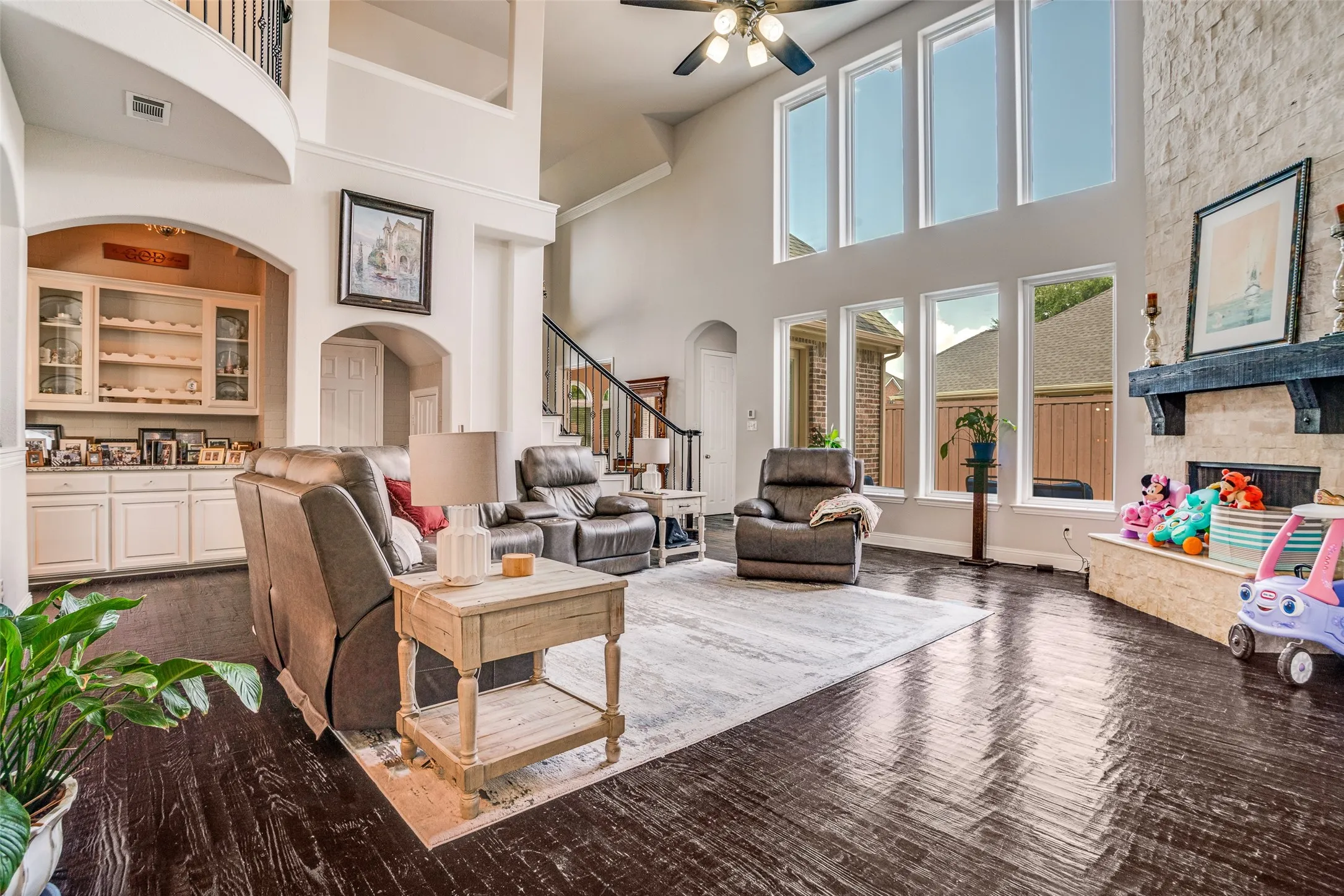 Single Family Residence For Sale in Collin County , 1221 Bridgeway Lane, Allen, Texas 75013, 4 Bedroom, 4 Bathroom, 3 Garage spaces, 4,021 Sqft, built in 2001, mls#21036337, Real Estate Agent in Allen, Homes For Sale in Collin county, Homes For Sale in Allen, Realtor in Allen Texas, Real Estate Brokerage Independent Realty Texas, Luminita Cordes Realtor