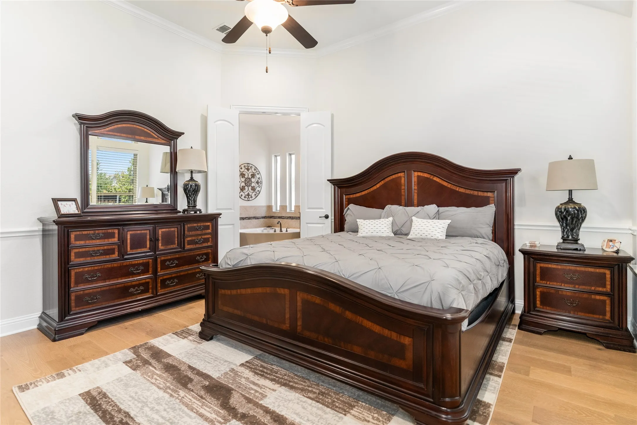 Single Family Residence For Sale in Tarrant County , 1112 Rhett Drive, Colleyville, Texas 76034, 4 Bedroom, 4 Bathroom, 2 Garage spaces, 2,908 Sqft, built in 2015, mls#21036653, Real Estate Agent in Colleyville, Homes For Sale in Tarrant county, Homes For Sale in Colleyville, Realtor in Colleyville Texas, Real Estate Brokerage Independent Realty Texas, Luminita Cordes Realtor