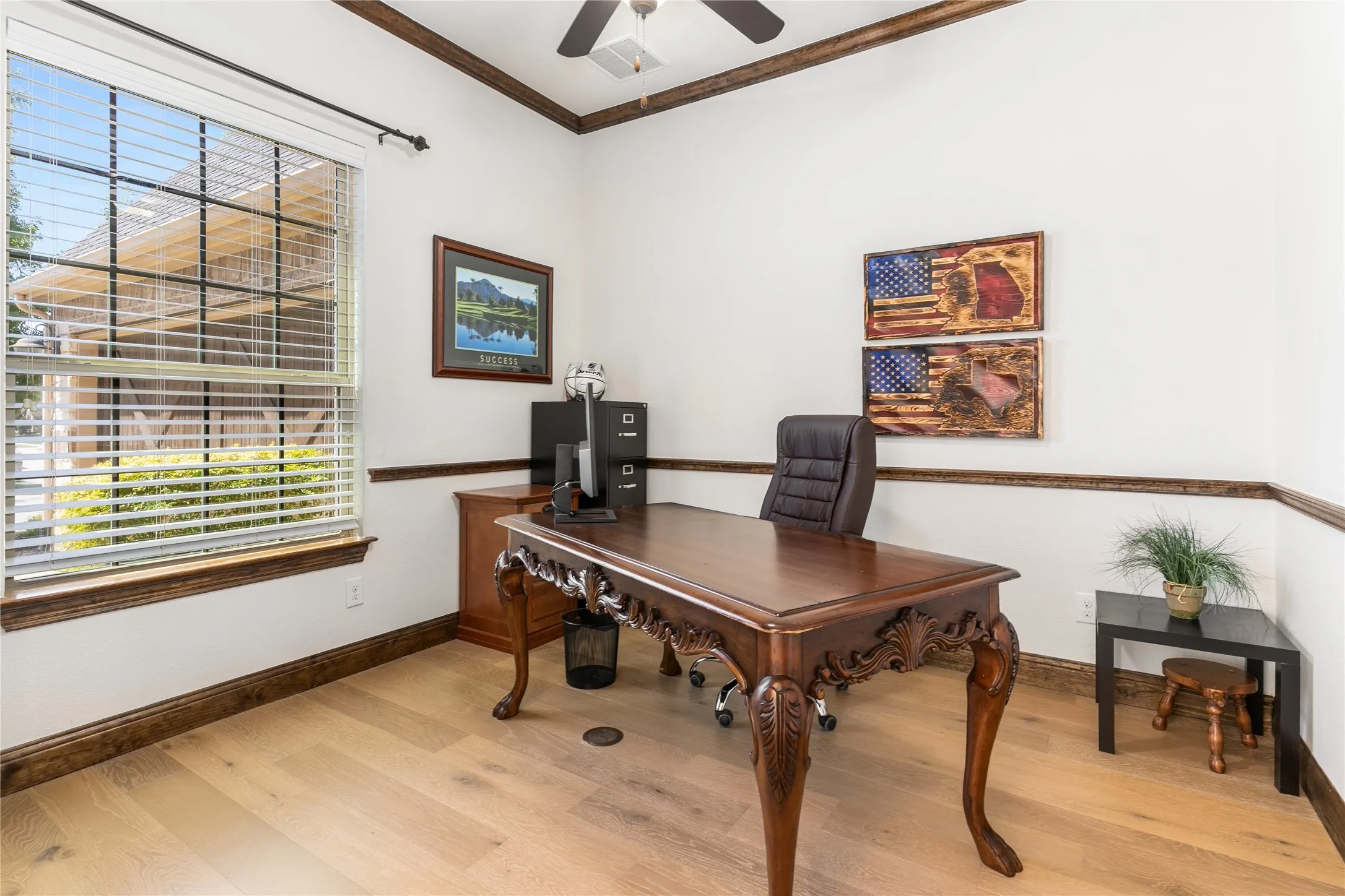 Single Family Residence For Sale in Tarrant County , 1112 Rhett Drive, Colleyville, Texas 76034, 4 Bedroom, 4 Bathroom, 2 Garage spaces, 2,908 Sqft, built in 2015, mls#21036653, Real Estate Agent in Colleyville, Homes For Sale in Tarrant county, Homes For Sale in Colleyville, Realtor in Colleyville Texas, Real Estate Brokerage Independent Realty Texas, Luminita Cordes Realtor