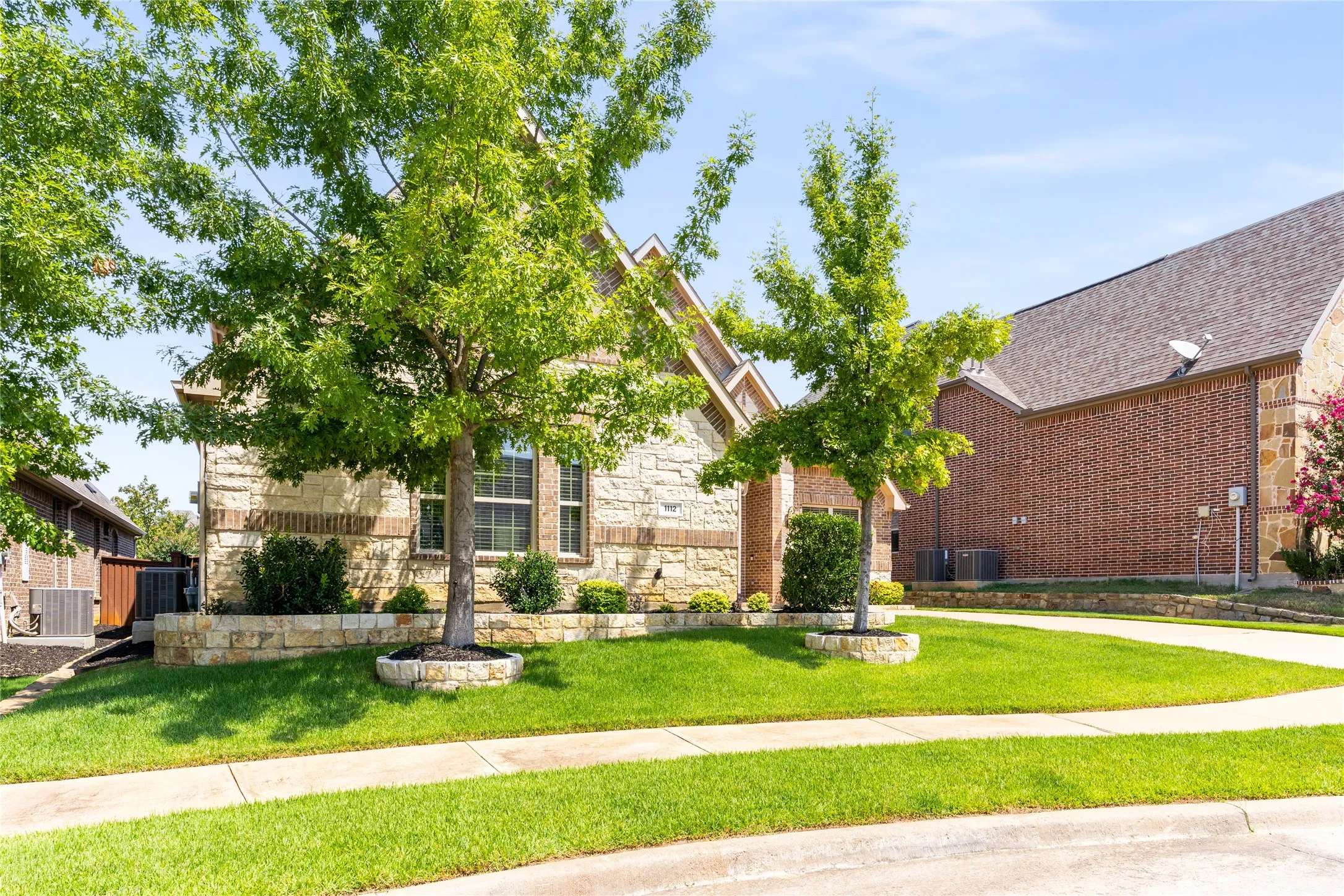 Single Family Residence For Sale in Tarrant County , 1112 Rhett Drive, Colleyville, Texas 76034, 4 Bedroom, 4 Bathroom, 2 Garage spaces, 2,908 Sqft, built in 2015, mls#21036653, Real Estate Agent in Colleyville, Homes For Sale in Tarrant county, Homes For Sale in Colleyville, Realtor in Colleyville Texas, Real Estate Brokerage Independent Realty Texas, Luminita Cordes Realtor