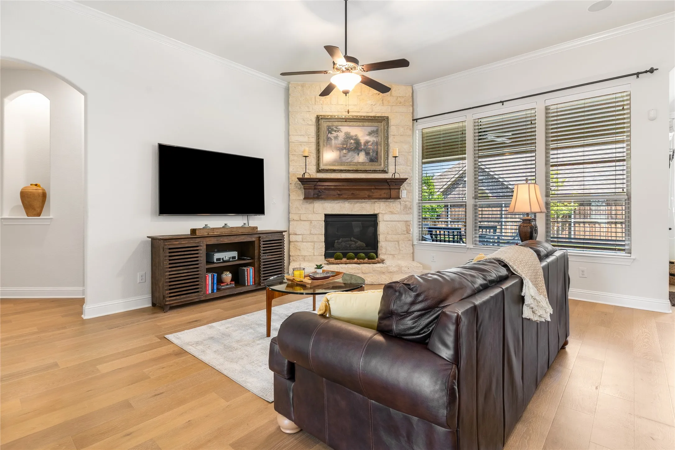 Single Family Residence For Sale in Tarrant County , 1112 Rhett Drive, Colleyville, Texas 76034, 4 Bedroom, 4 Bathroom, 2 Garage spaces, 2,908 Sqft, built in 2015, mls#21036653, Real Estate Agent in Colleyville, Homes For Sale in Tarrant county, Homes For Sale in Colleyville, Realtor in Colleyville Texas, Real Estate Brokerage Independent Realty Texas, Luminita Cordes Realtor