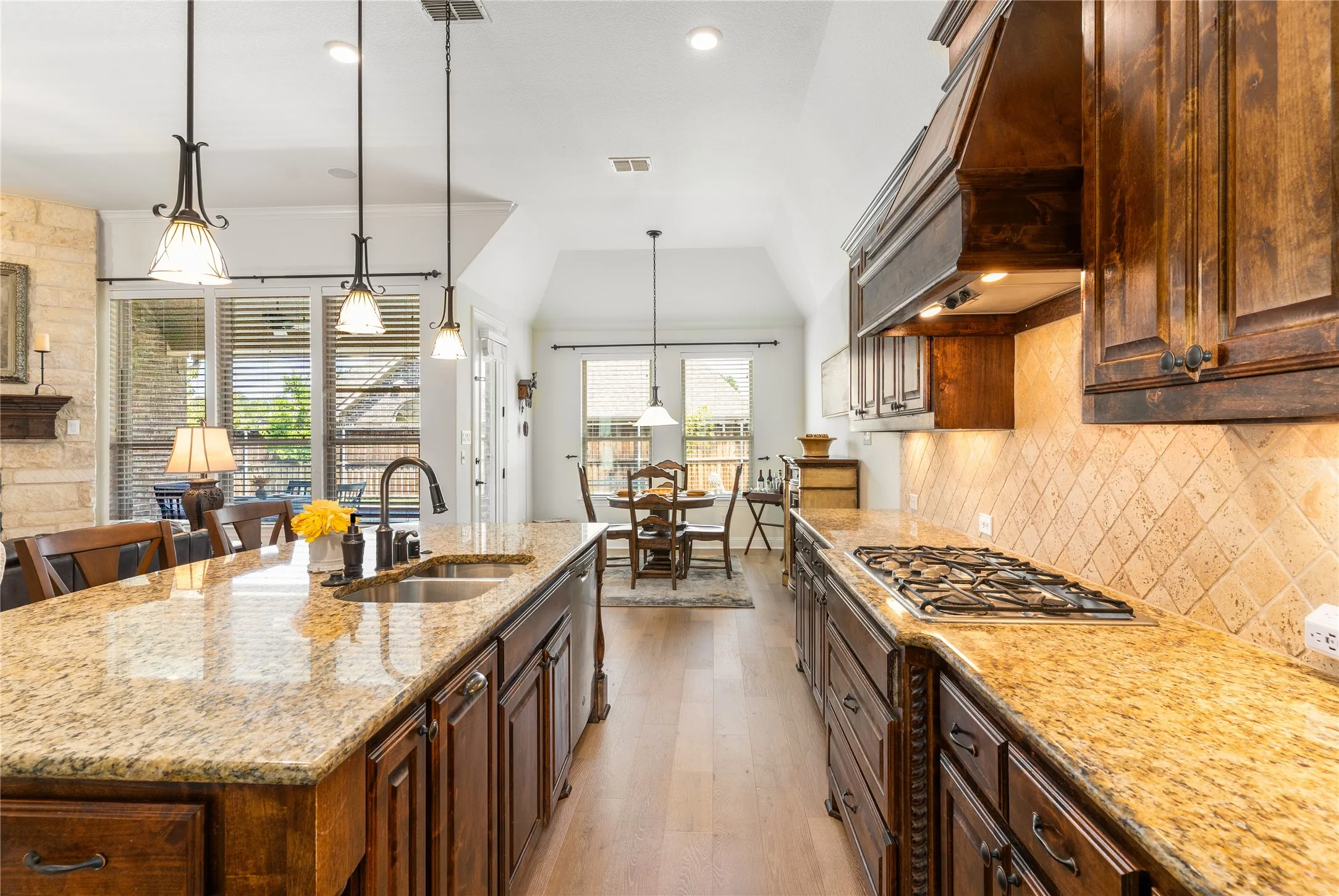Single Family Residence For Sale in Tarrant County , 1112 Rhett Drive, Colleyville, Texas 76034, 4 Bedroom, 4 Bathroom, 2 Garage spaces, 2,908 Sqft, built in 2015, mls#21036653, Real Estate Agent in Colleyville, Homes For Sale in Tarrant county, Homes For Sale in Colleyville, Realtor in Colleyville Texas, Real Estate Brokerage Independent Realty Texas, Luminita Cordes Realtor