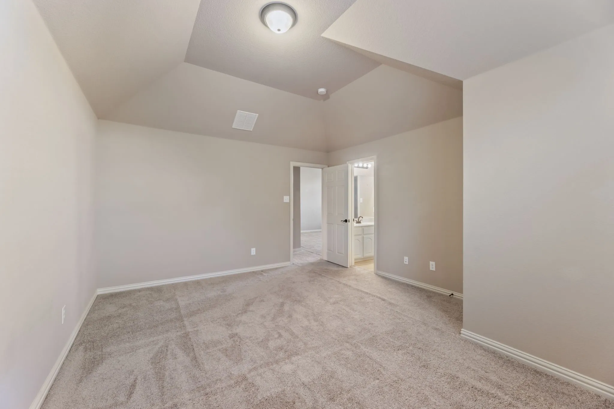 Single Family Residence For Sale in Kaufman County , 808 Goose Court, Forney, Texas 75126, 5 Bedroom, 4 Bathroom, 3 Garage spaces, 3,669 Sqft, built in 2014, mls#21039294, Real Estate Agent in Forney, Homes For Sale in Kaufman county, Homes For Sale in Forney, Realtor in Forney Texas, Real Estate Brokerage Independent Realty Texas, Luminita Cordes Realtor