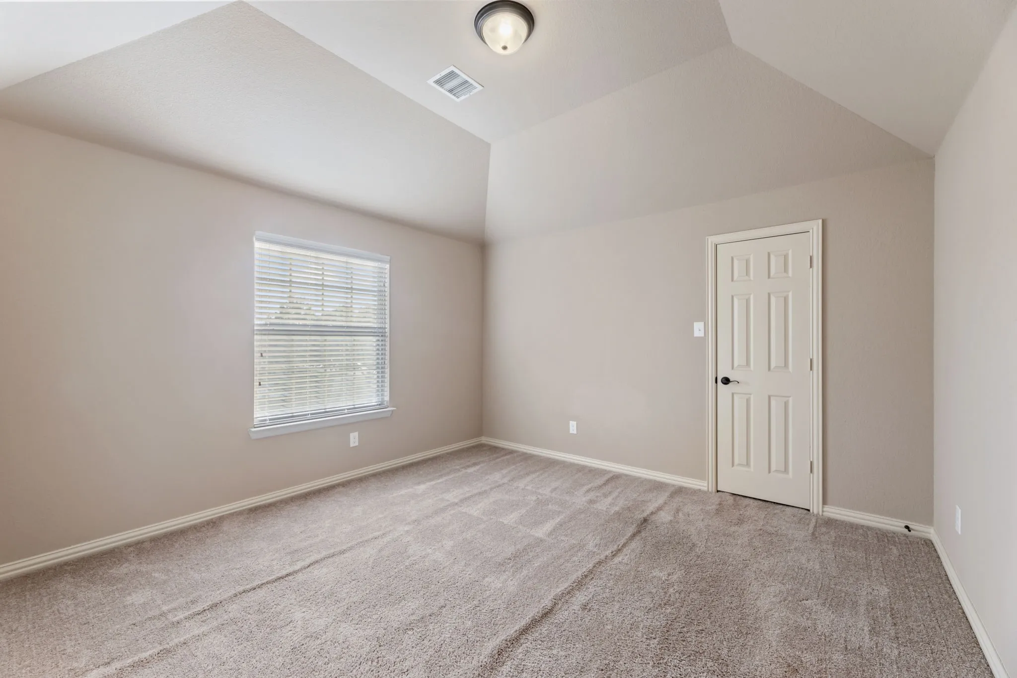 Single Family Residence For Sale in Kaufman County , 808 Goose Court, Forney, Texas 75126, 5 Bedroom, 4 Bathroom, 3 Garage spaces, 3,669 Sqft, built in 2014, mls#21039294, Real Estate Agent in Forney, Homes For Sale in Kaufman county, Homes For Sale in Forney, Realtor in Forney Texas, Real Estate Brokerage Independent Realty Texas, Luminita Cordes Realtor
