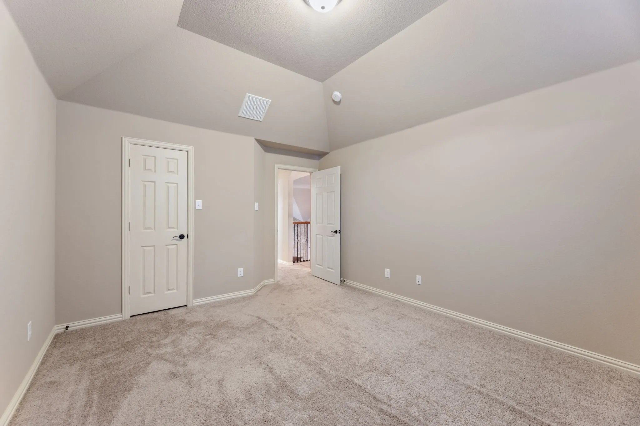 Single Family Residence For Sale in Kaufman County , 808 Goose Court, Forney, Texas 75126, 5 Bedroom, 4 Bathroom, 3 Garage spaces, 3,669 Sqft, built in 2014, mls#21039294, Real Estate Agent in Forney, Homes For Sale in Kaufman county, Homes For Sale in Forney, Realtor in Forney Texas, Real Estate Brokerage Independent Realty Texas, Luminita Cordes Realtor