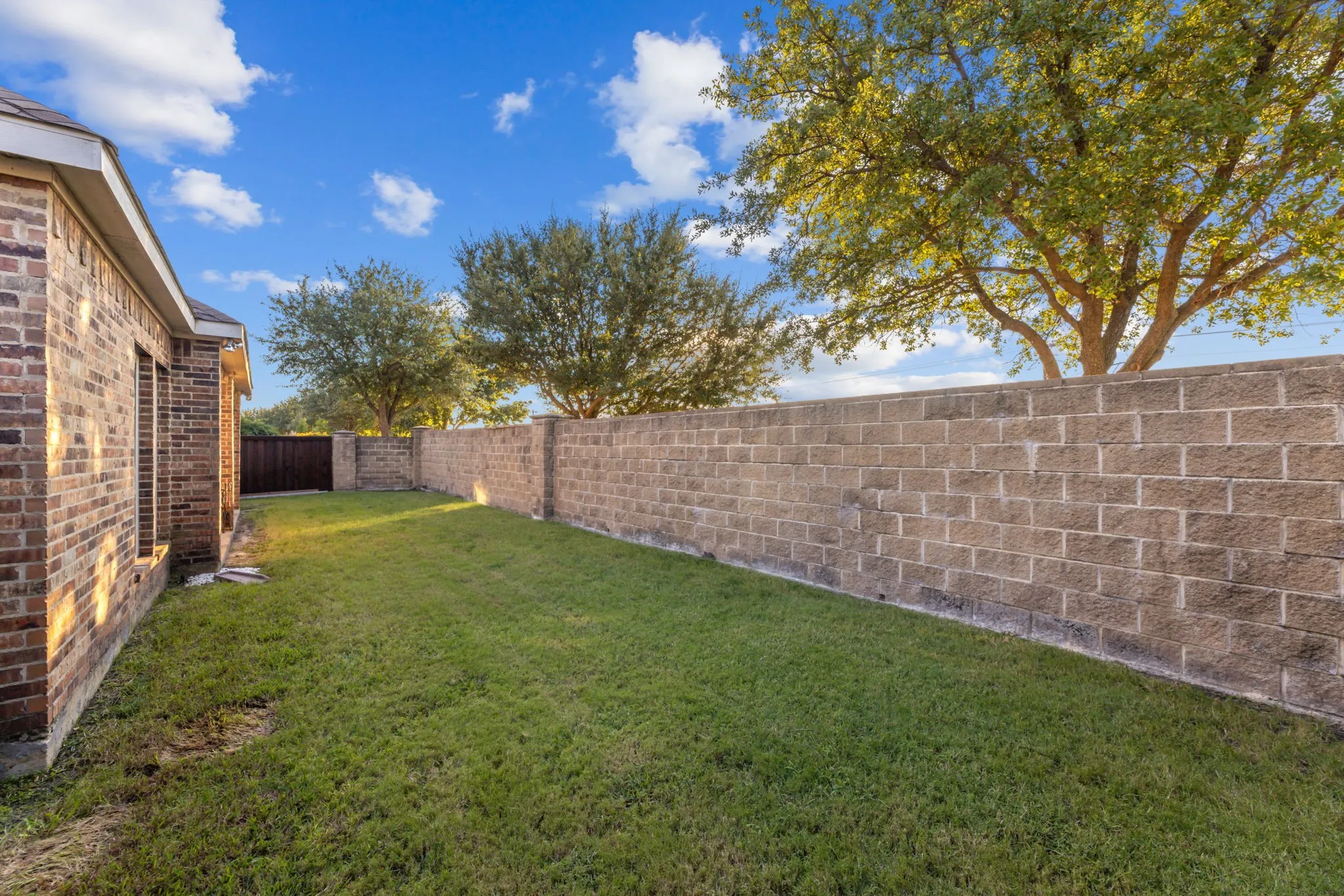 Single Family Residence For Sale in Kaufman County , 808 Goose Court, Forney, Texas 75126, 5 Bedroom, 4 Bathroom, 3 Garage spaces, 3,669 Sqft, built in 2014, mls#21039294, Real Estate Agent in Forney, Homes For Sale in Kaufman county, Homes For Sale in Forney, Realtor in Forney Texas, Real Estate Brokerage Independent Realty Texas, Luminita Cordes Realtor