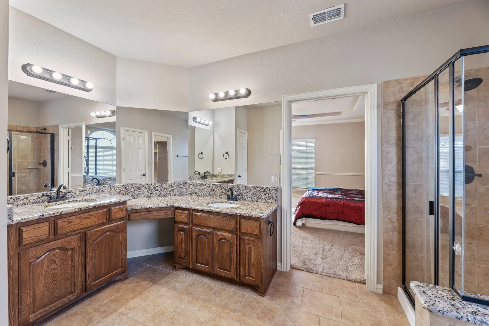 Master Bath vw