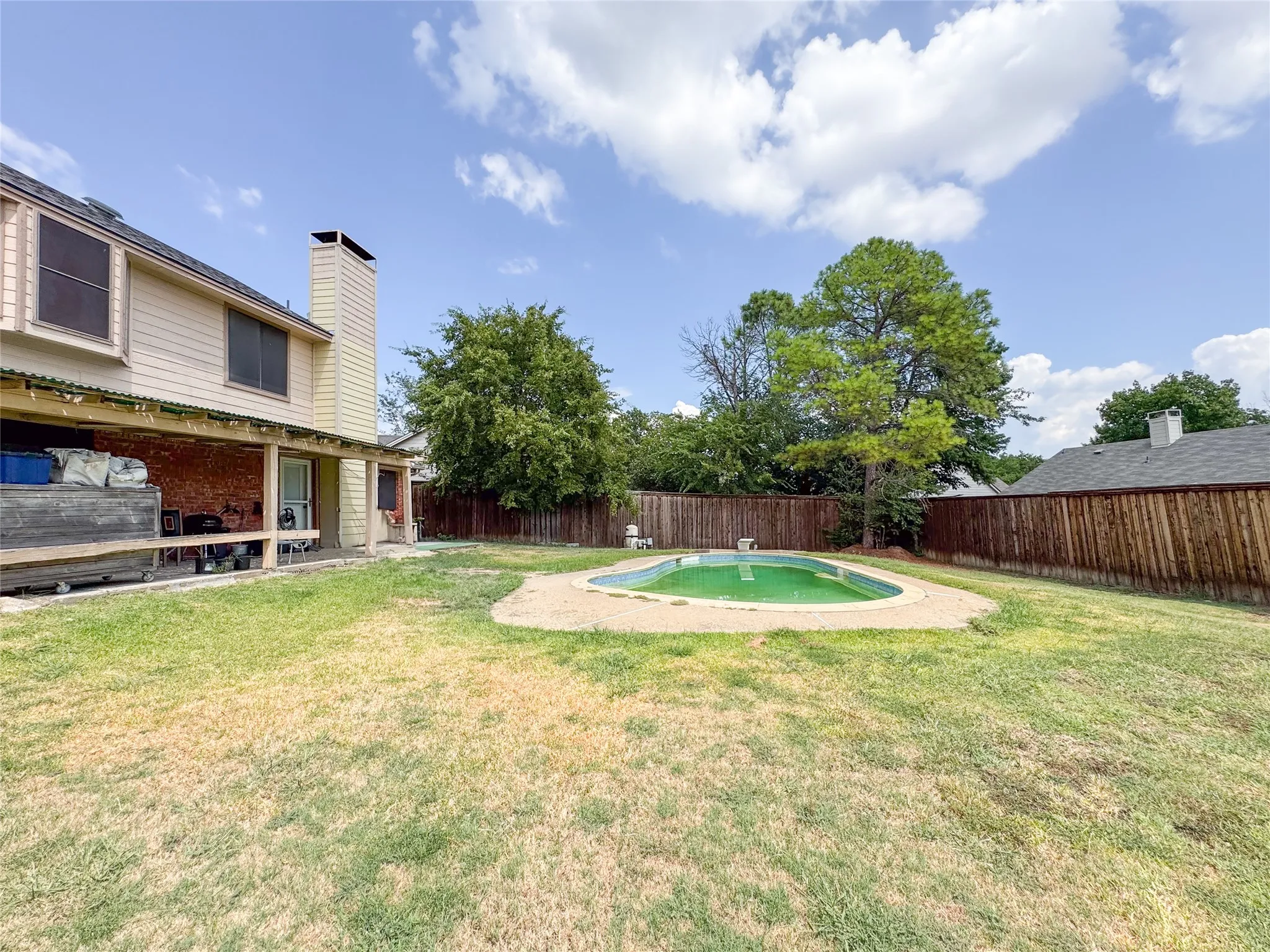 Single Family Residence For Sale in Denton County , 1204 Marcus Court, Flower Mound, Texas 75028, 3 Bedroom, 2 Bathroom, 2 Garage spaces, 1,580 Sqft, built in 1985, mls#21039627, Real Estate Agent in Flower Mound, Homes For Sale in Denton county, Homes For Sale in Flower Mound, Realtor in Flower Mound Texas, Real Estate Brokerage Independent Realty Texas, Luminita Cordes Realtor