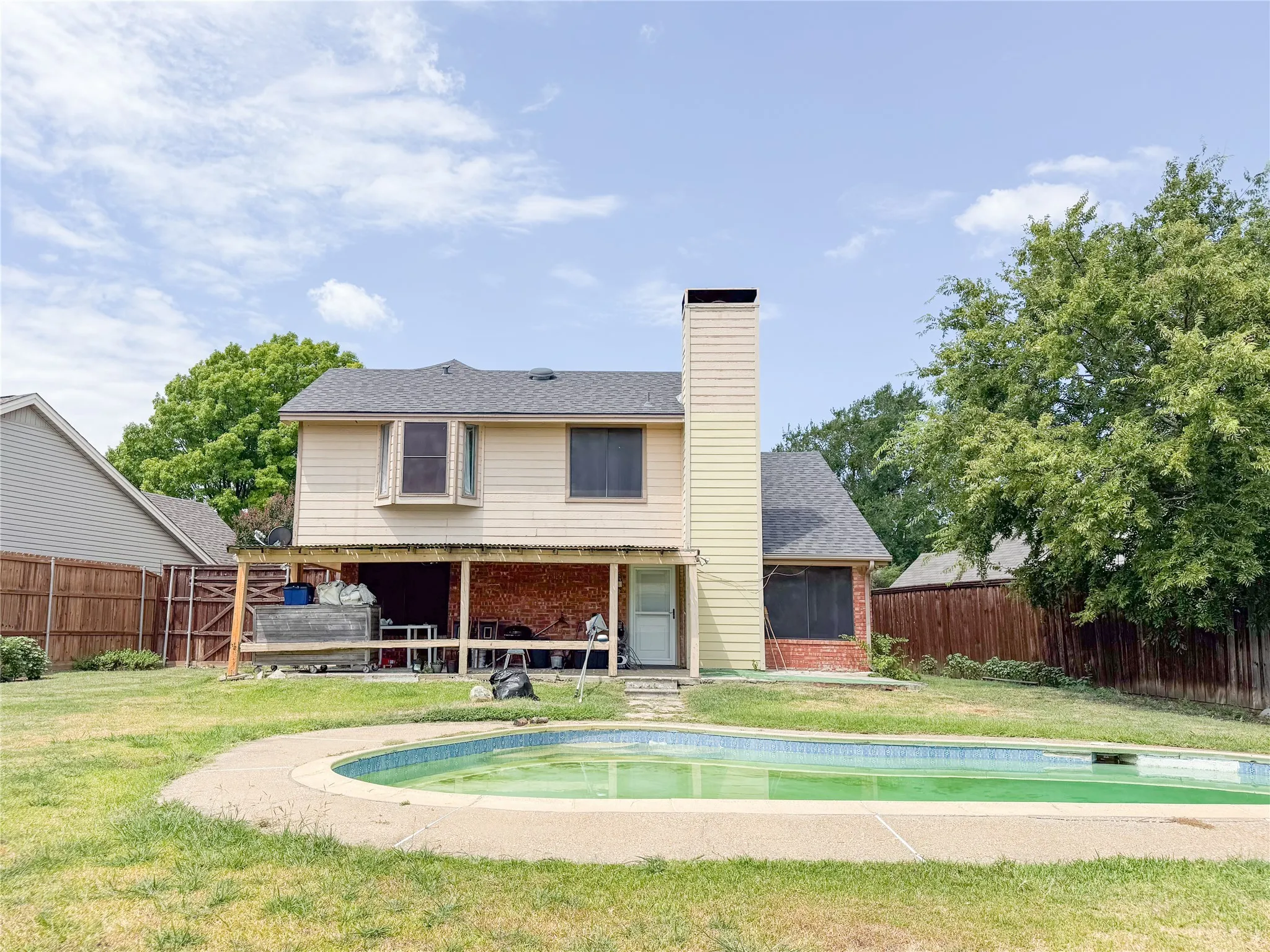 Single Family Residence For Sale in Denton County , 1204 Marcus Court, Flower Mound, Texas 75028, 3 Bedroom, 2 Bathroom, 2 Garage spaces, 1,580 Sqft, built in 1985, mls#21039627, Real Estate Agent in Flower Mound, Homes For Sale in Denton county, Homes For Sale in Flower Mound, Realtor in Flower Mound Texas, Real Estate Brokerage Independent Realty Texas, Luminita Cordes Realtor