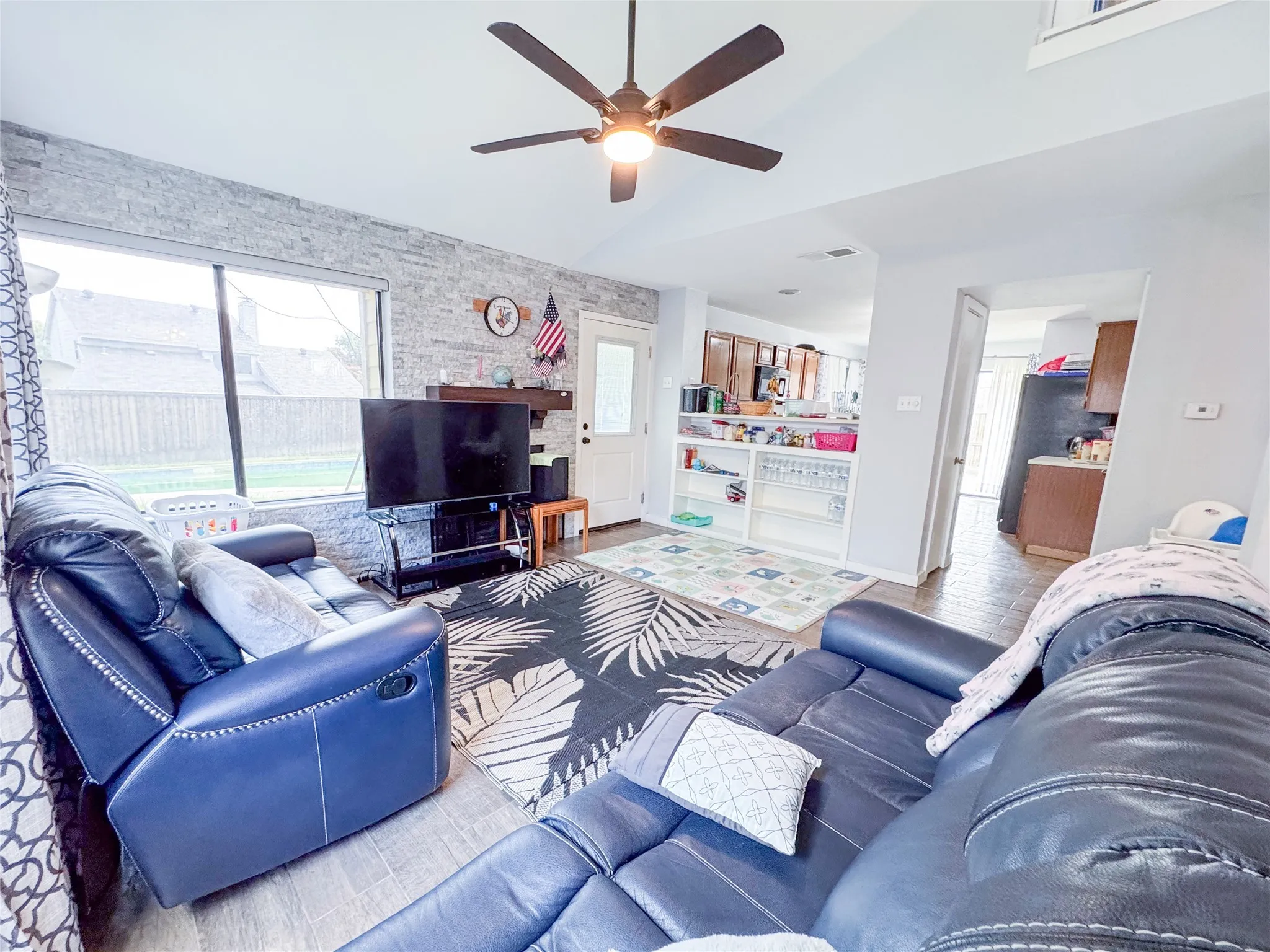 Single Family Residence For Sale in Denton County , 1204 Marcus Court, Flower Mound, Texas 75028, 3 Bedroom, 2 Bathroom, 2 Garage spaces, 1,580 Sqft, built in 1985, mls#21039627, Real Estate Agent in Flower Mound, Homes For Sale in Denton county, Homes For Sale in Flower Mound, Realtor in Flower Mound Texas, Real Estate Brokerage Independent Realty Texas, Luminita Cordes Realtor