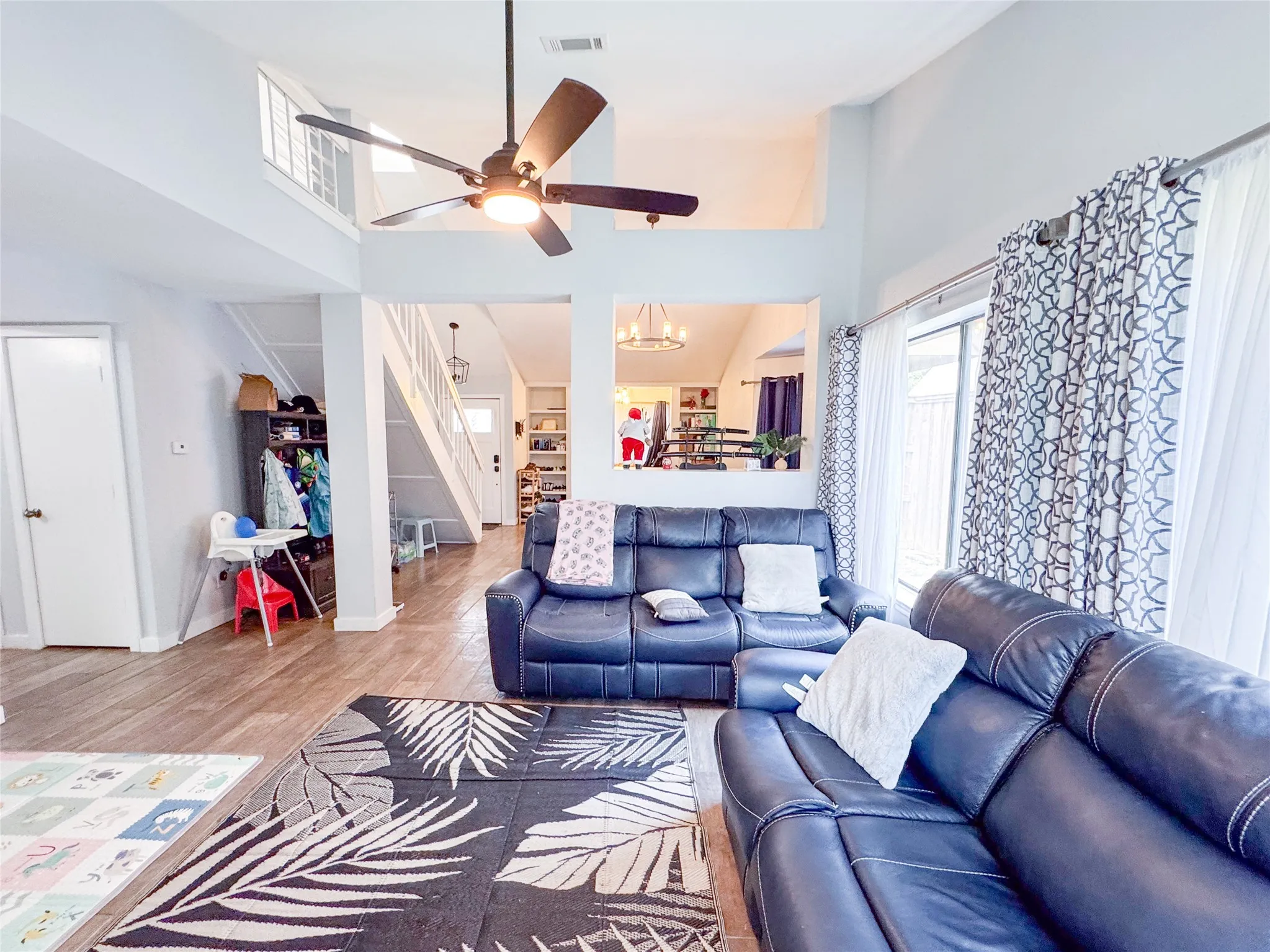 Single Family Residence For Sale in Denton County , 1204 Marcus Court, Flower Mound, Texas 75028, 3 Bedroom, 2 Bathroom, 2 Garage spaces, 1,580 Sqft, built in 1985, mls#21039627, Real Estate Agent in Flower Mound, Homes For Sale in Denton county, Homes For Sale in Flower Mound, Realtor in Flower Mound Texas, Real Estate Brokerage Independent Realty Texas, Luminita Cordes Realtor