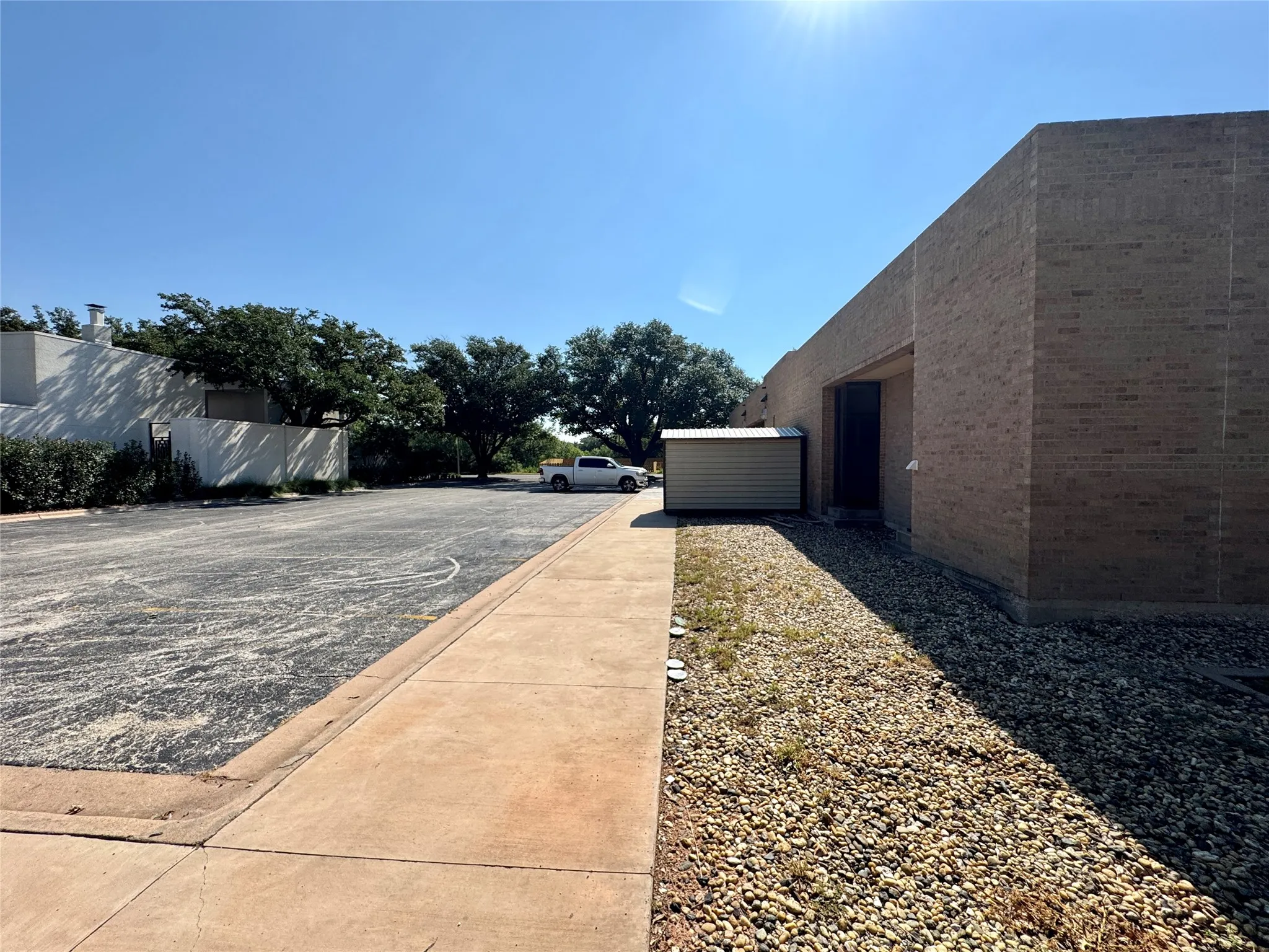 Office For Rent in Taylor County , 3402 S 14th Street, Abilene, Texas 79605, 0, 0, Garage spaces, 0 Sqft, built in 1972, Preowned, mls#21039665, Real Estate Agent in Abilene, Homes For Rent in Taylor county, Homes For Rent in Abilene, Realtor in Abilene Texas, Real Estate Brokerage Independent Realty Texas, Luminita Cordes Realtor