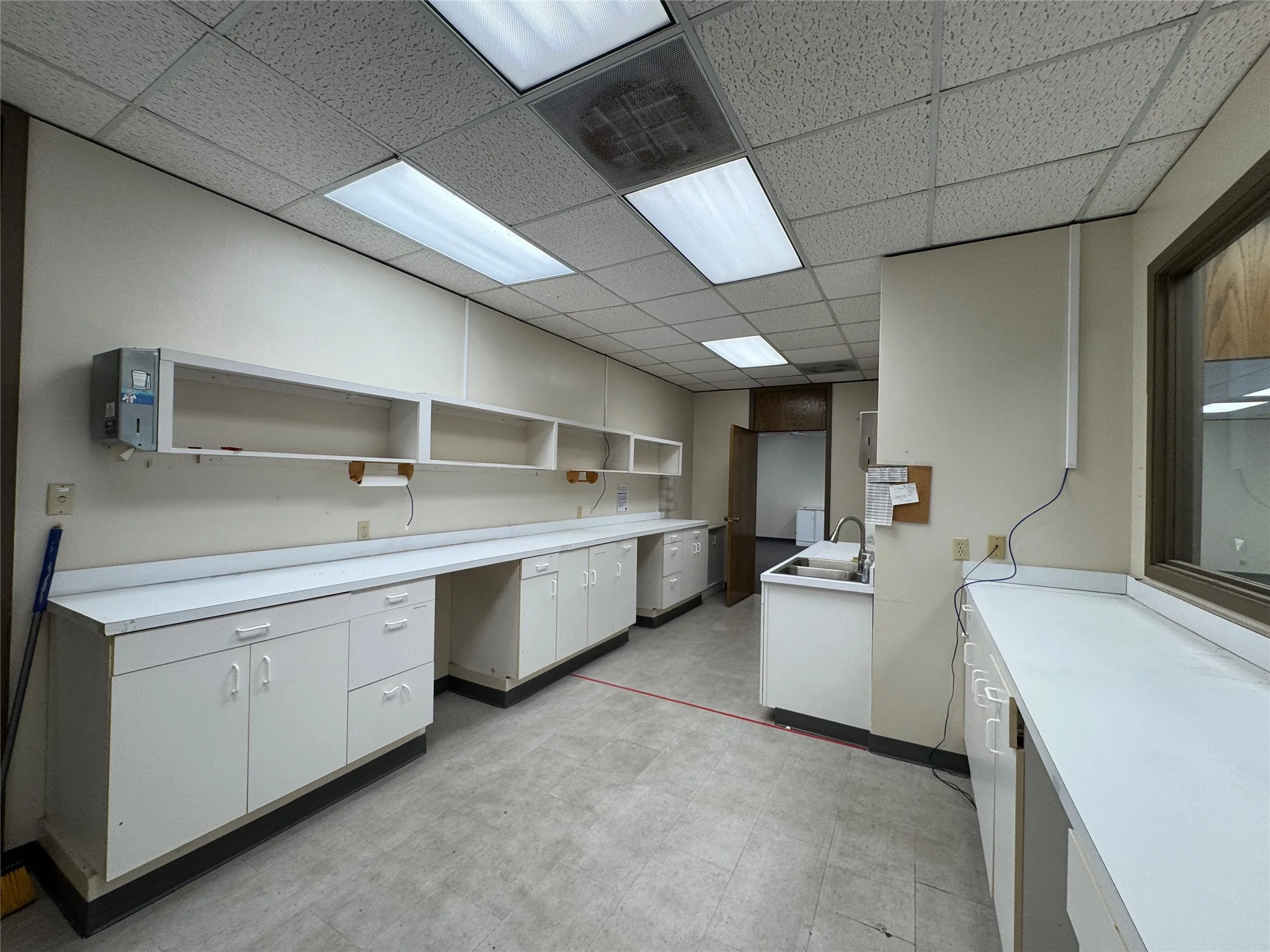 Office For Rent in Taylor County , 3402 S 14th Street, Abilene, Texas 79605, 0, 0, Garage spaces, 0 Sqft, built in 1972, Preowned, mls#21039665, Real Estate Agent in Abilene, Homes For Rent in Taylor county, Homes For Rent in Abilene, Realtor in Abilene Texas, Real Estate Brokerage Independent Realty Texas, Luminita Cordes Realtor