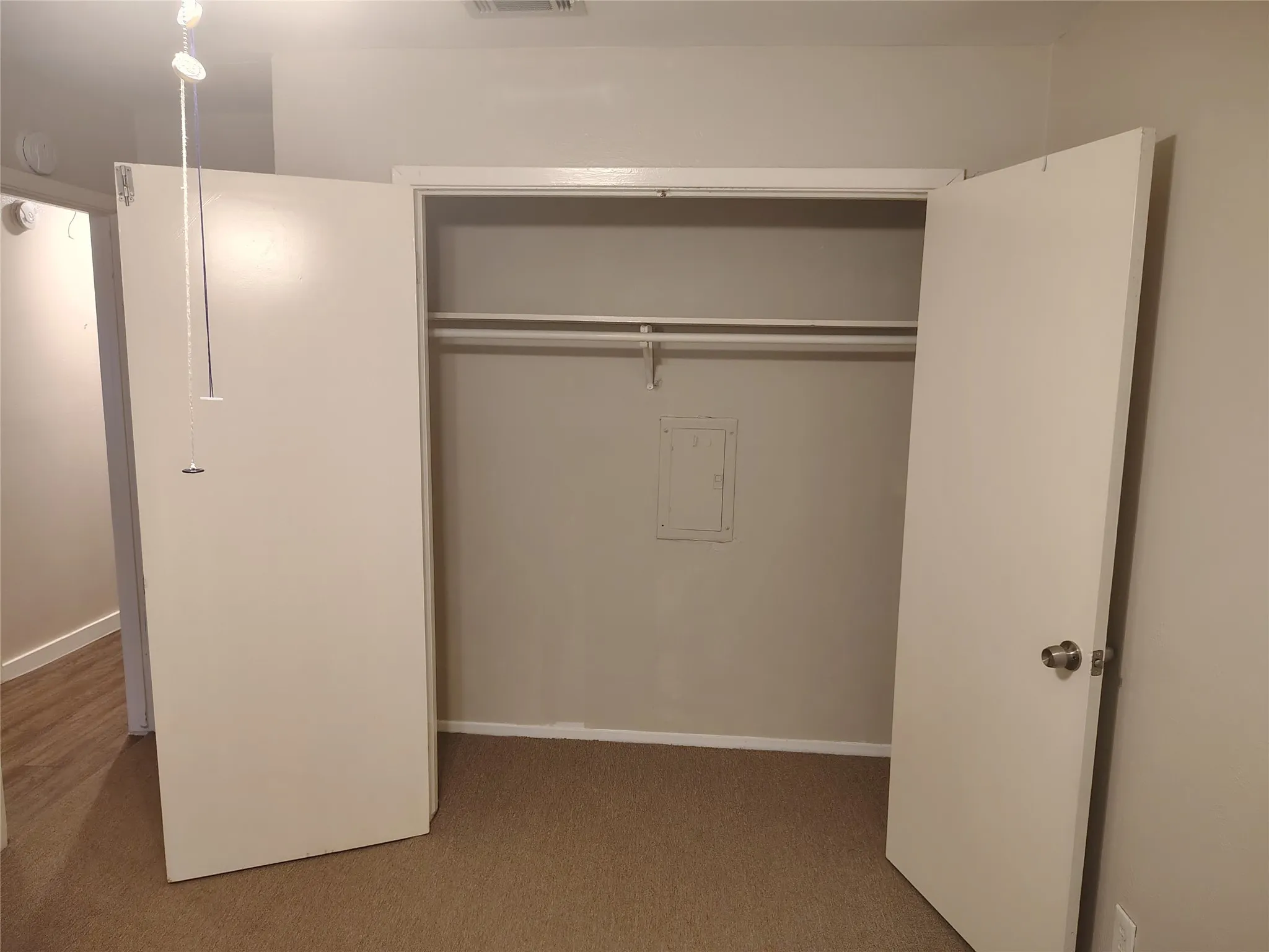 Condominium For Sale in Dallas County , 13849 Leinsper Green Street, Dallas, Texas 75240, 3 Bedroom, 2 Bathroom, Garage spaces, 1,170 Sqft, built in 1969, mls#21039254, Real Estate Agent in Dallas, Homes For Sale in Dallas county, Homes For Sale in Dallas, Realtor in Dallas Texas, Real Estate Brokerage Independent Realty Texas, Luminita Cordes Realtor