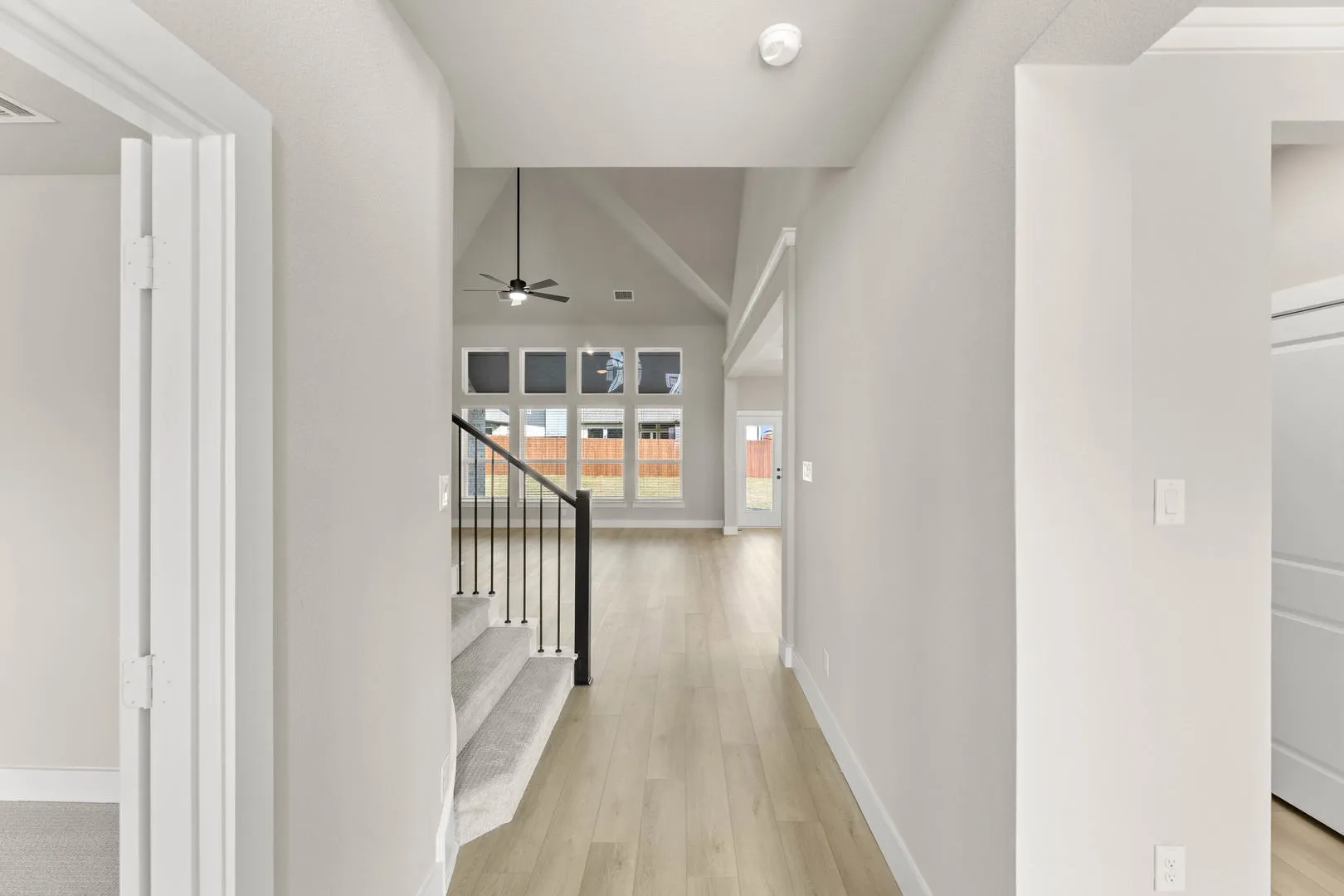 6_3723 Ironwood-Entry-2