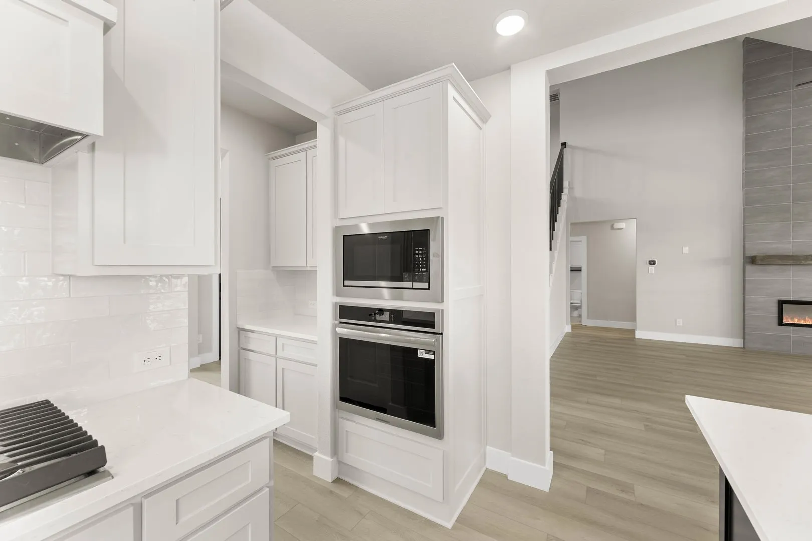 16_3723 Ironwood-Kitchen-4