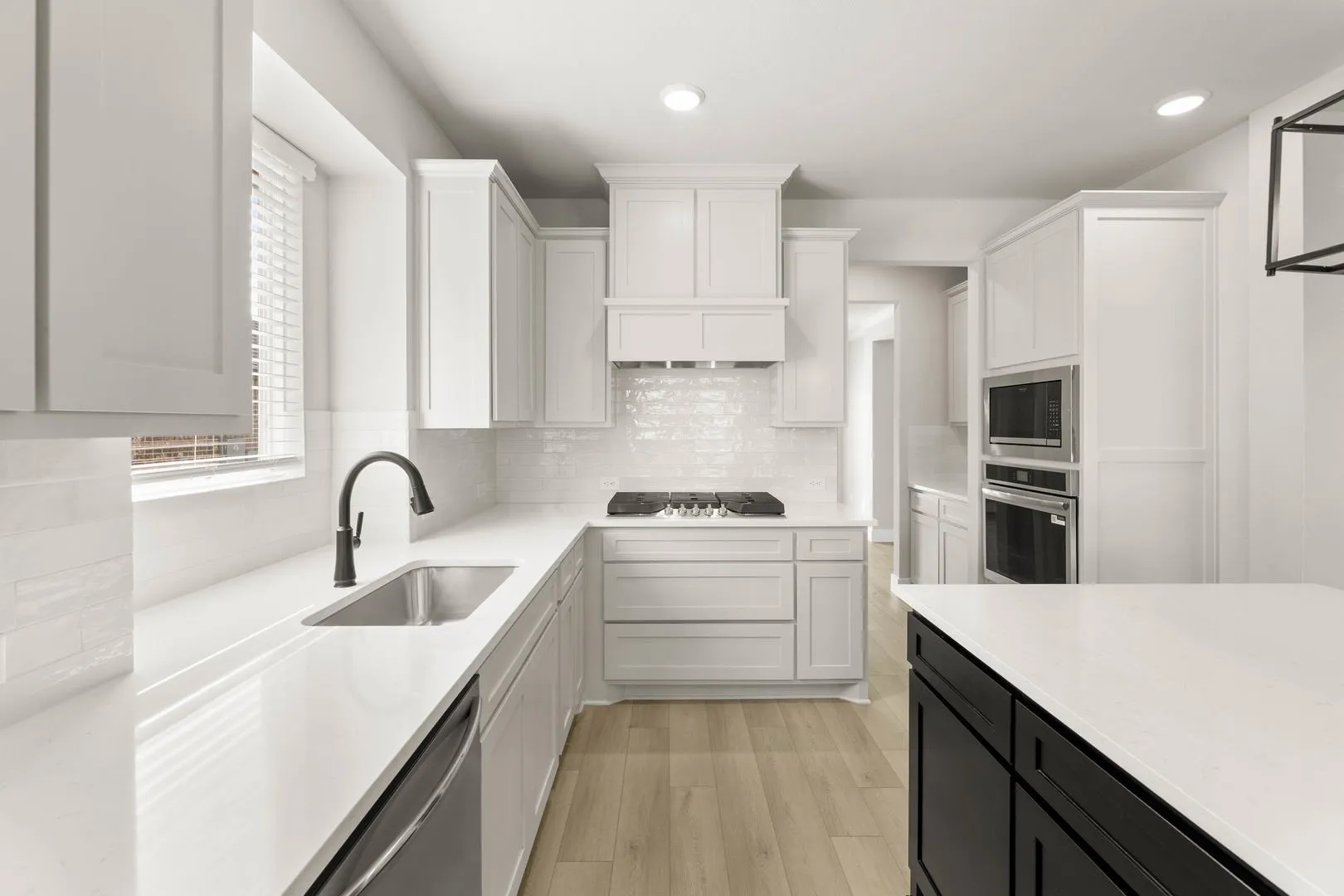 15_3723 Ironwood-Kitchen-3