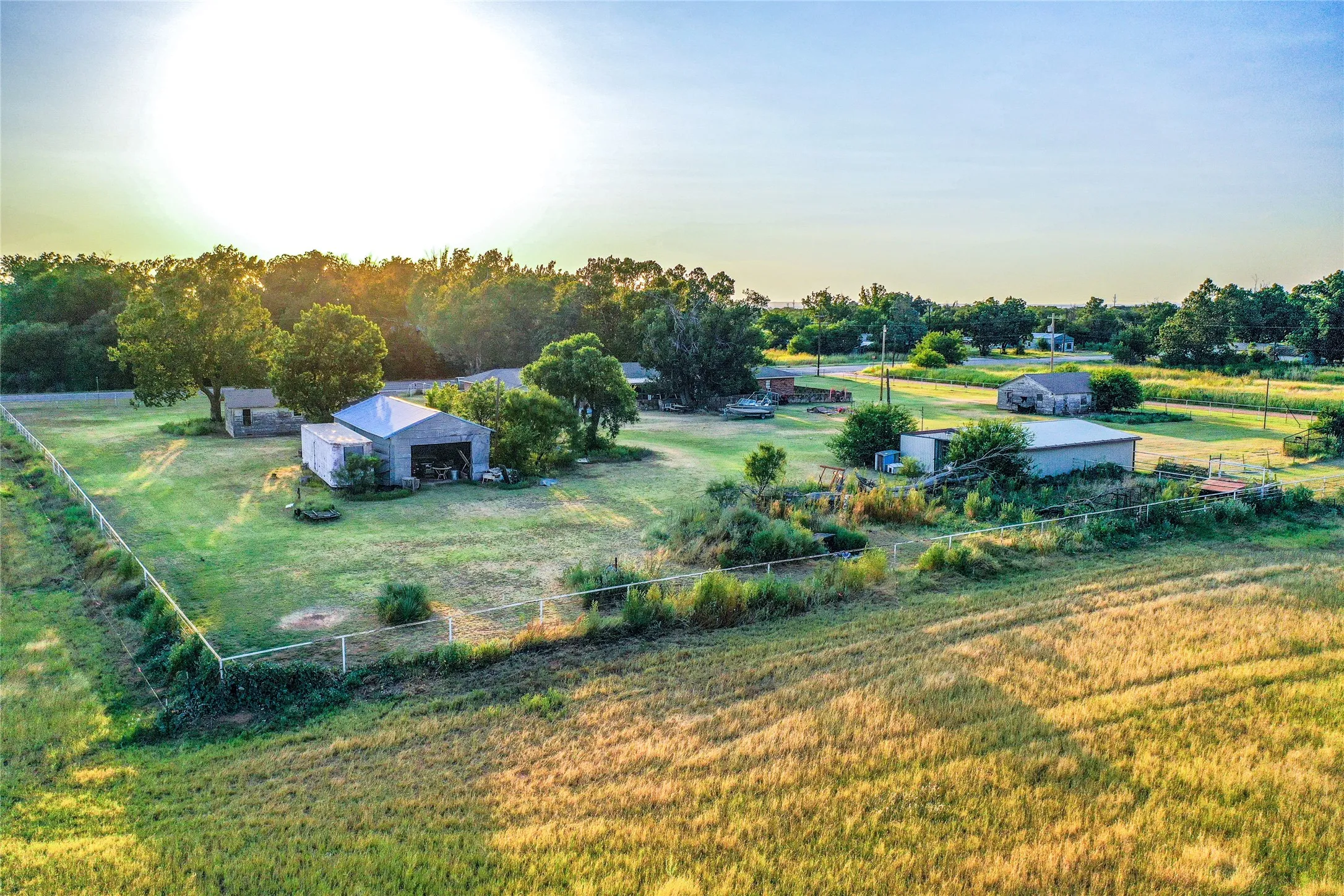 Single Family Residence For Sale in Haskell County , 1303 Grand Central Avenue, O'brien, Texas 79539, 5 Bedroom, 4 Bathroom, 2 Garage spaces, 4,513 Sqft, built in 1955, Preowned, Price $400,000, mls#21029575, Real Estate Agent in O'brien, Homes For Sale in Haskell county, Homes For Sale in O'brien, Realtor in O'brien Texas, Real Estate Brokerage Independent Realty Texas, Luminita Cordes Realtor