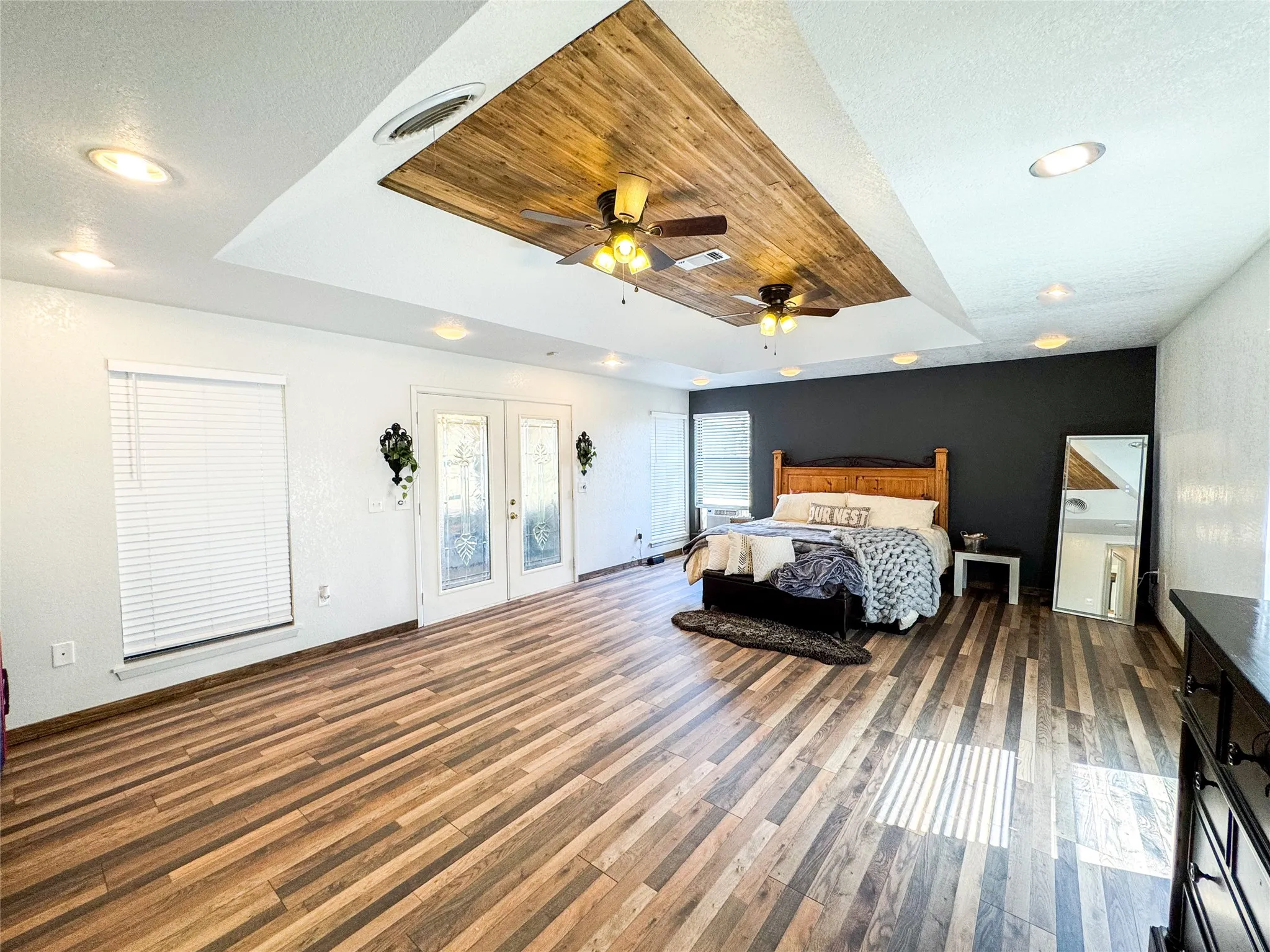 Single Family Residence For Sale in Haskell County , 1303 Grand Central Avenue, O'brien, Texas 79539, 5 Bedroom, 4 Bathroom, 2 Garage spaces, 4,513 Sqft, built in 1955, Preowned, Price $400,000, mls#21029575, Real Estate Agent in O'brien, Homes For Sale in Haskell county, Homes For Sale in O'brien, Realtor in O'brien Texas, Real Estate Brokerage Independent Realty Texas, Luminita Cordes Realtor