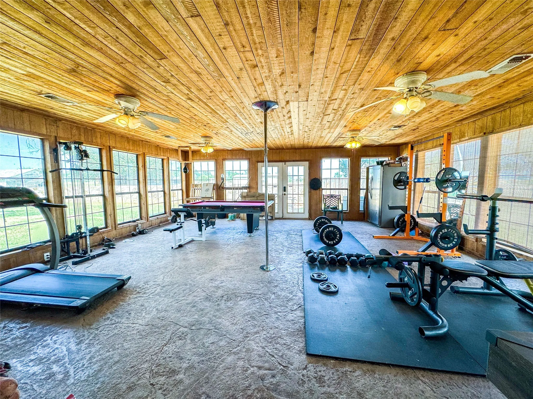 Single Family Residence For Sale in Haskell County , 1303 Grand Central Avenue, O'brien, Texas 79539, 5 Bedroom, 4 Bathroom, 2 Garage spaces, 4,513 Sqft, built in 1955, Preowned, Price $400,000, mls#21029575, Real Estate Agent in O'brien, Homes For Sale in Haskell county, Homes For Sale in O'brien, Realtor in O'brien Texas, Real Estate Brokerage Independent Realty Texas, Luminita Cordes Realtor