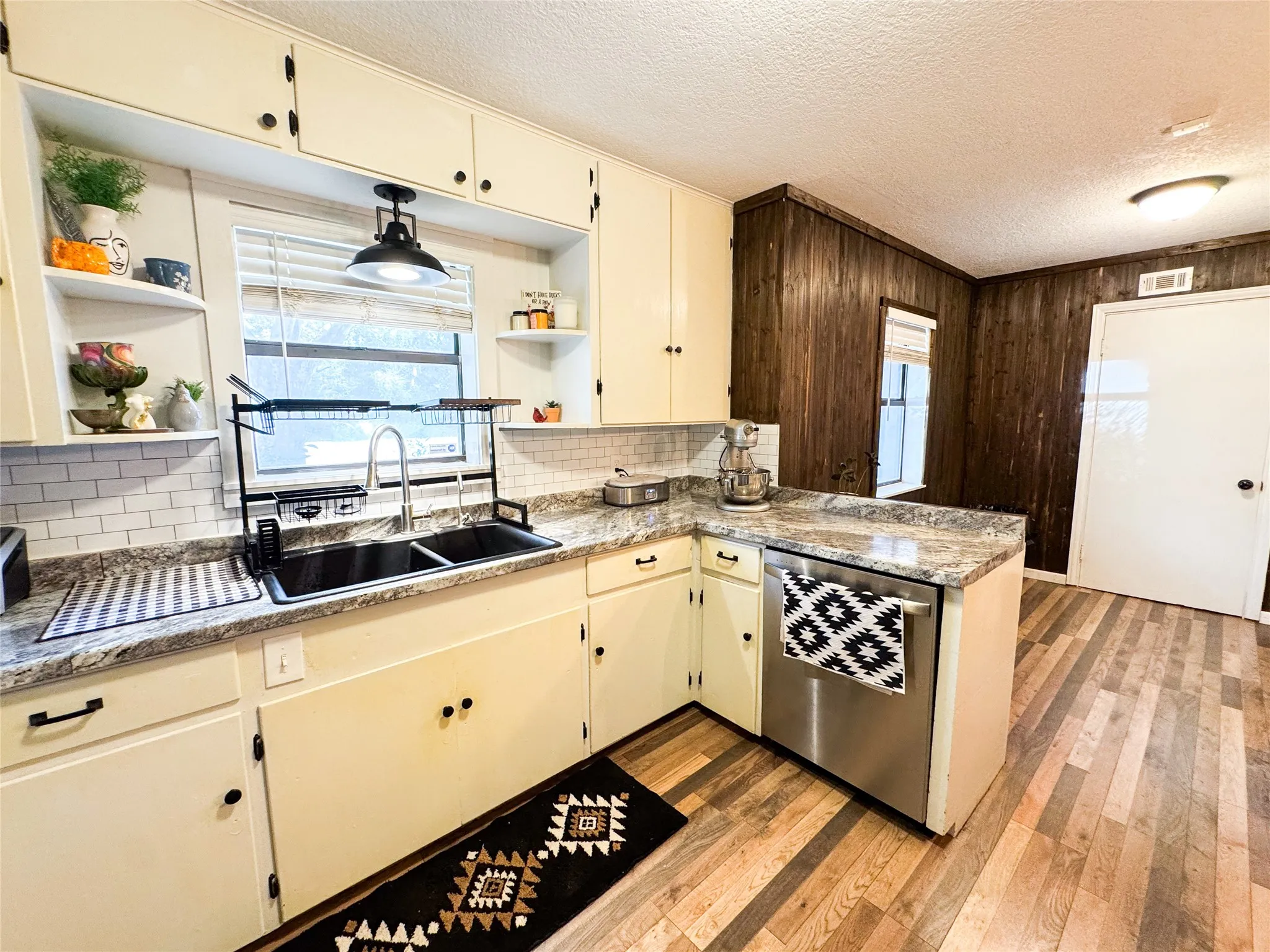 Single Family Residence For Sale in Haskell County , 1303 Grand Central Avenue, O'brien, Texas 79539, 5 Bedroom, 4 Bathroom, 2 Garage spaces, 4,513 Sqft, built in 1955, Preowned, Price $400,000, mls#21029575, Real Estate Agent in O'brien, Homes For Sale in Haskell county, Homes For Sale in O'brien, Realtor in O'brien Texas, Real Estate Brokerage Independent Realty Texas, Luminita Cordes Realtor