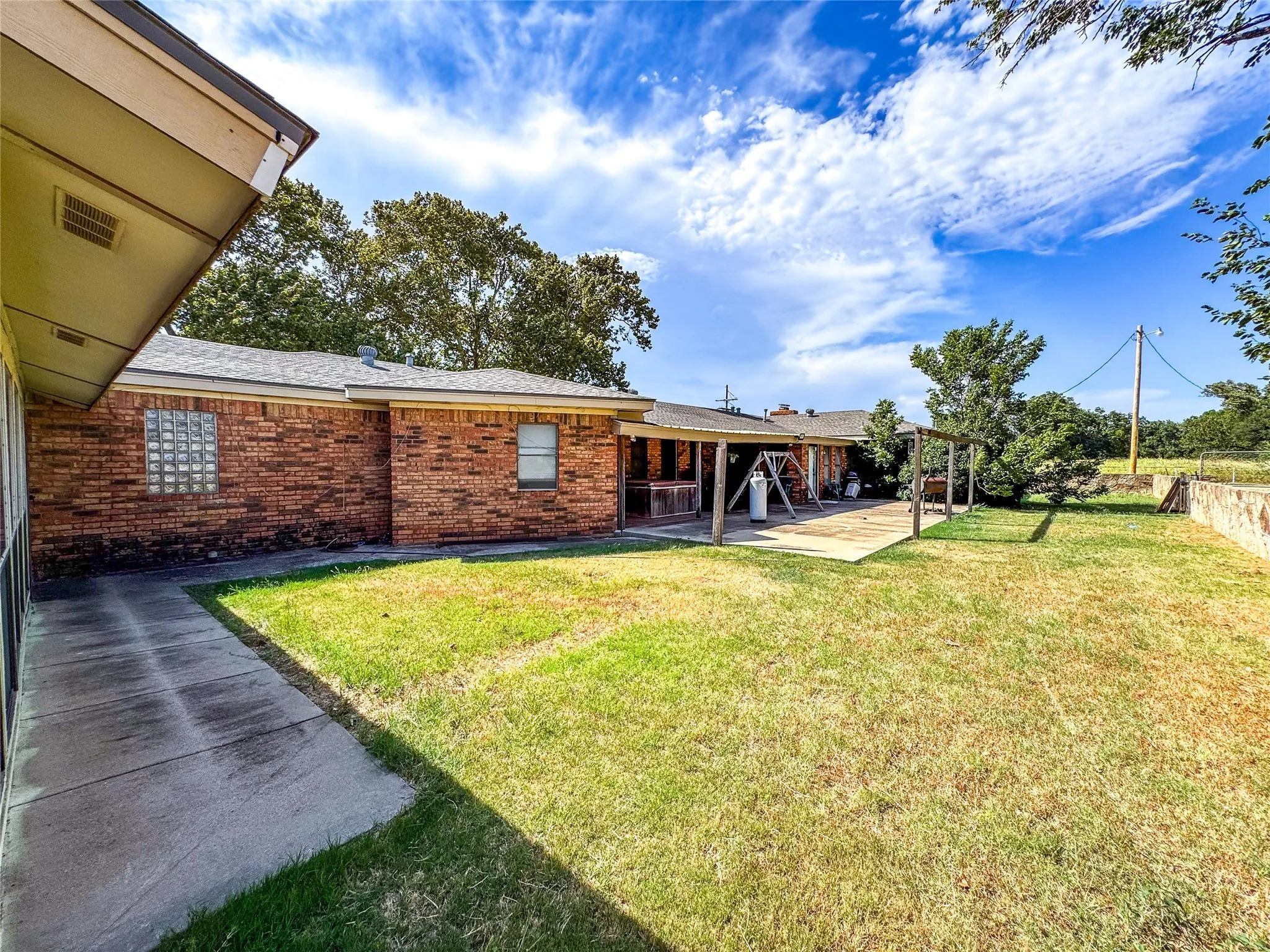 Single Family Residence For Sale in Haskell County , 1303 Grand Central Avenue, O'brien, Texas 79539, 5 Bedroom, 4 Bathroom, 2 Garage spaces, 4,513 Sqft, built in 1955, Preowned, Price $400,000, mls#21029575, Real Estate Agent in O'brien, Homes For Sale in Haskell county, Homes For Sale in O'brien, Realtor in O'brien Texas, Real Estate Brokerage Independent Realty Texas, Luminita Cordes Realtor