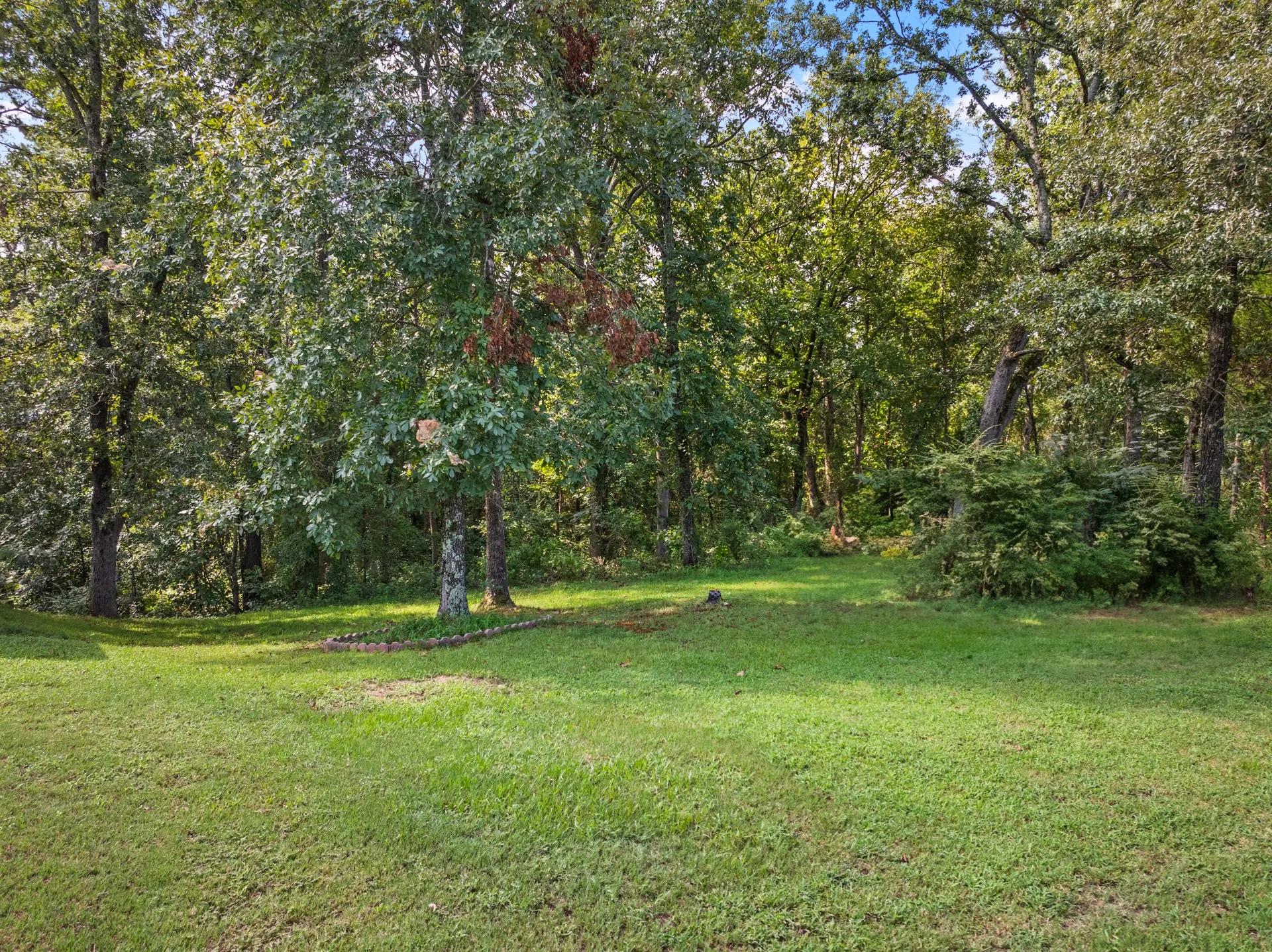 Single Family Residence For Sale in Camp County , 509 County Road 1309, Pittsburg, Texas 75686, 3 Bedroom, 3 Bathroom, Garage spaces, 1,508 Sqft, built in 2006, mls#21038808, Real Estate Agent in Pittsburg, Homes For Sale in Camp county, Homes For Sale in Pittsburg, Realtor in Pittsburg Texas, Real Estate Brokerage Independent Realty Texas, Luminita Cordes Realtor