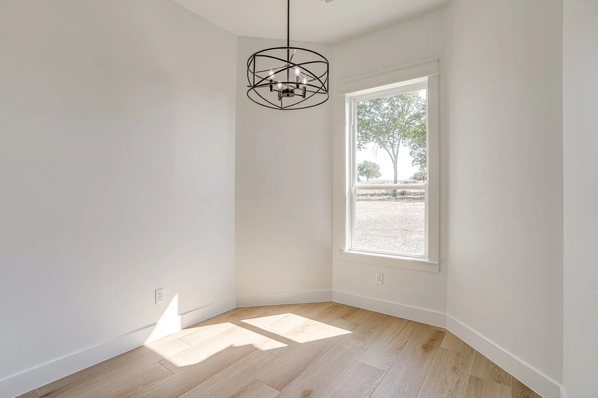 Single Family Residence For Sale in Parker County , 240 Latigo Way, Weatherford, Texas 76088, 4 Bedroom, 3 Bathroom, 2 Garage spaces, 2,568 Sqft, built in 2025, New Construction - Complete, mls#21032037, Real Estate Agent in Weatherford, Homes For Sale in Parker county, Homes For Sale in Weatherford, Realtor in Weatherford Texas, Real Estate Brokerage Independent Realty Texas, Luminita Cordes Realtor