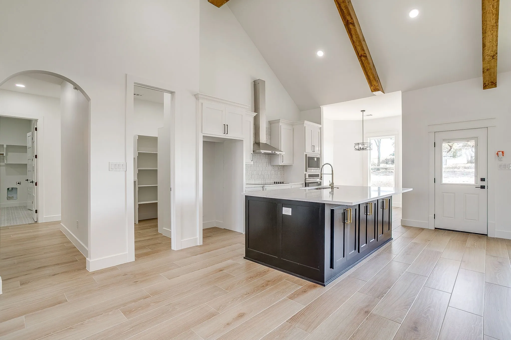 Single Family Residence For Sale in Parker County , 240 Latigo Way, Weatherford, Texas 76088, 4 Bedroom, 3 Bathroom, 2 Garage spaces, 2,568 Sqft, built in 2025, New Construction - Complete, mls#21032037, Real Estate Agent in Weatherford, Homes For Sale in Parker county, Homes For Sale in Weatherford, Realtor in Weatherford Texas, Real Estate Brokerage Independent Realty Texas, Luminita Cordes Realtor