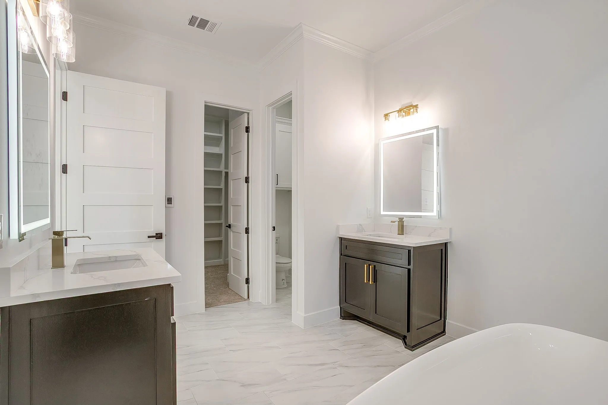 Single Family Residence For Sale in Parker County , 240 Latigo Way, Weatherford, Texas 76088, 4 Bedroom, 3 Bathroom, 2 Garage spaces, 2,568 Sqft, built in 2025, New Construction - Complete, mls#21032037, Real Estate Agent in Weatherford, Homes For Sale in Parker county, Homes For Sale in Weatherford, Realtor in Weatherford Texas, Real Estate Brokerage Independent Realty Texas, Luminita Cordes Realtor