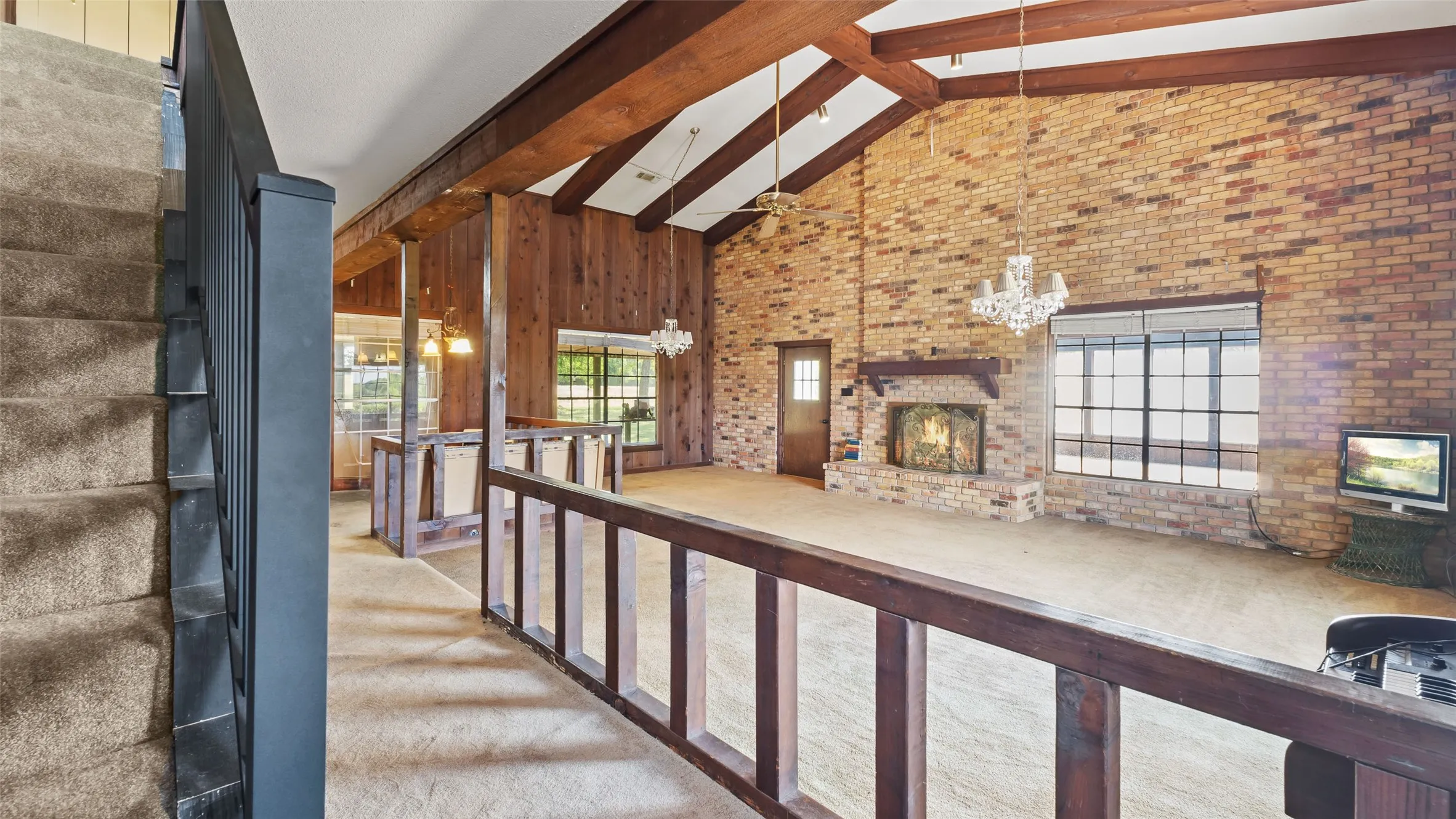 Farm For Sale in Bowie County , 6128 Fm 1840, New Boston, Texas 75570, 3 Bedrooms, 3 Bathrooms, 2 Garage spaces, 2,736 Sqft, built in 1978, Preowned, Price $599,000, mls#21029862, Real Estate Agent in New Boston, Homes For Sale in Bowie county, Homes For Sale in New Boston, Realtor in New Boston Texas, Real Estate Brokerage Independent Realty Texas, Luminita Cordes Realtor