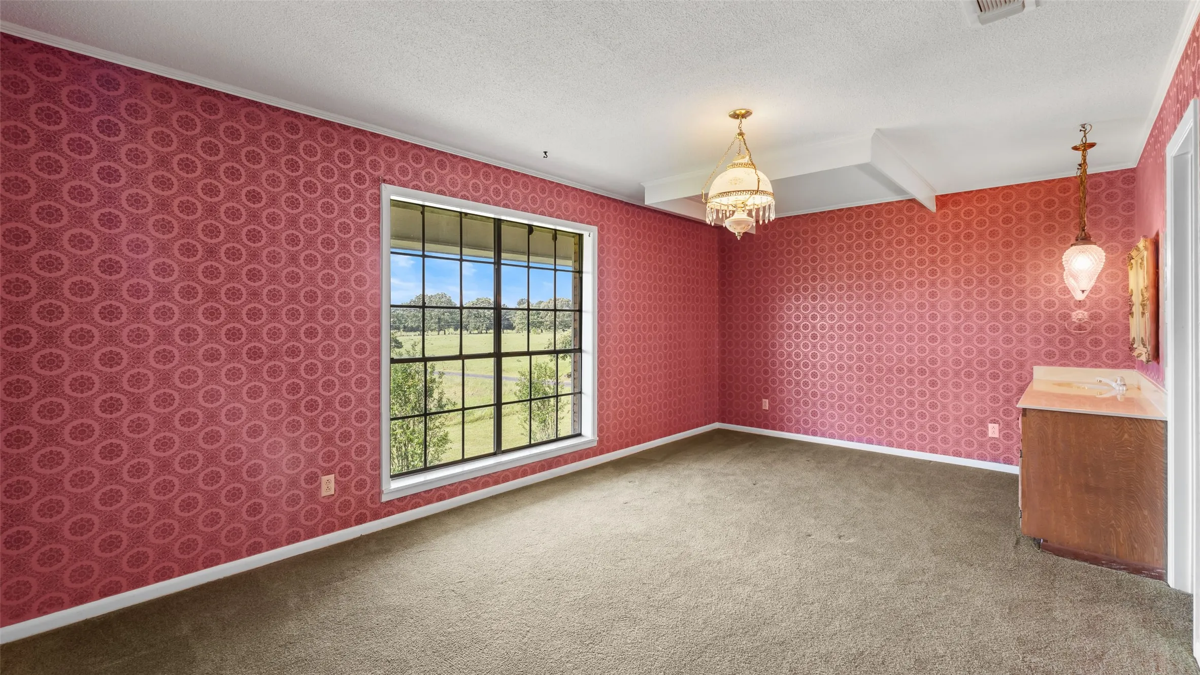 Farm For Sale in Bowie County , 6128 Fm 1840, New Boston, Texas 75570, 3 Bedrooms, 3 Bathrooms, 2 Garage spaces, 2,736 Sqft, built in 1978, Preowned, Price $599,000, mls#21029862, Real Estate Agent in New Boston, Homes For Sale in Bowie county, Homes For Sale in New Boston, Realtor in New Boston Texas, Real Estate Brokerage Independent Realty Texas, Luminita Cordes Realtor