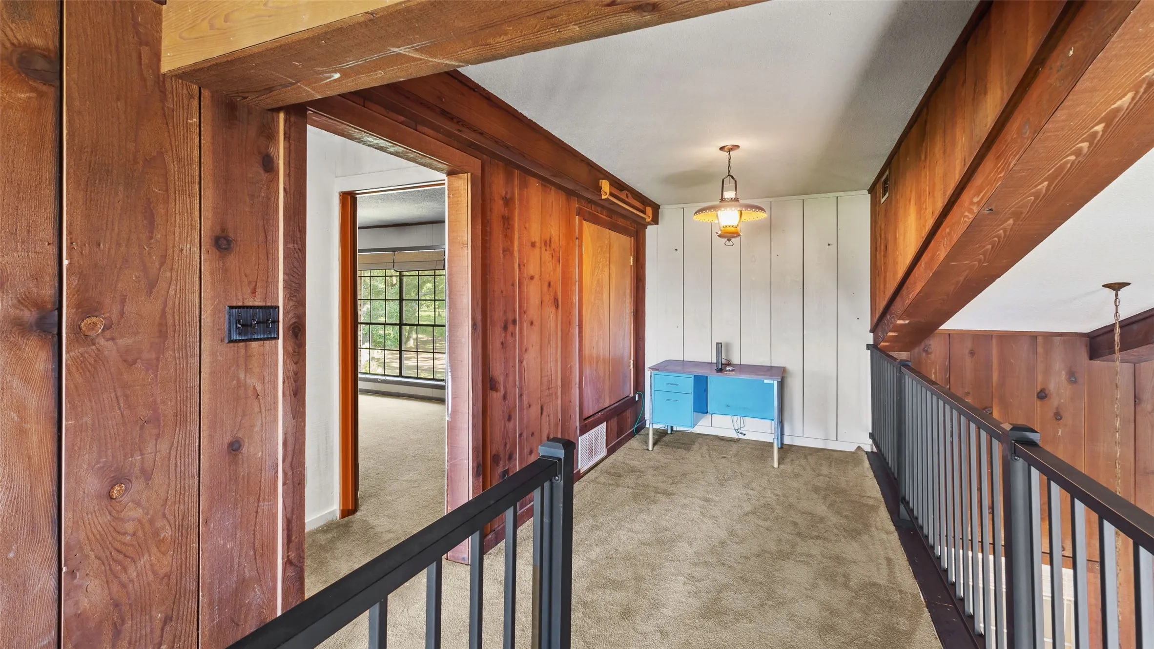 Farm For Sale in Bowie County , 6128 Fm 1840, New Boston, Texas 75570, 3 Bedrooms, 3 Bathrooms, 2 Garage spaces, 2,736 Sqft, built in 1978, Preowned, Price $599,000, mls#21029862, Real Estate Agent in New Boston, Homes For Sale in Bowie county, Homes For Sale in New Boston, Realtor in New Boston Texas, Real Estate Brokerage Independent Realty Texas, Luminita Cordes Realtor