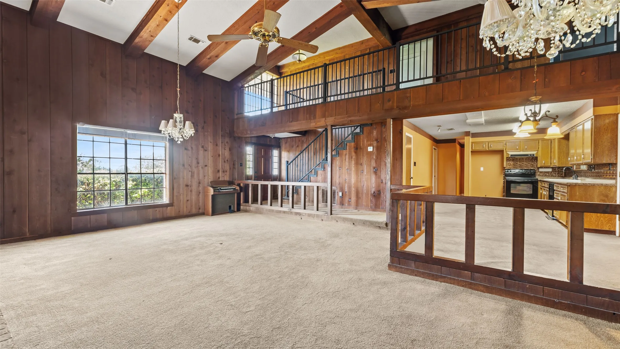 Farm For Sale in Bowie County , 6128 Fm 1840, New Boston, Texas 75570, 3 Bedrooms, 3 Bathrooms, 2 Garage spaces, 2,736 Sqft, built in 1978, Preowned, Price $599,000, mls#21029862, Real Estate Agent in New Boston, Homes For Sale in Bowie county, Homes For Sale in New Boston, Realtor in New Boston Texas, Real Estate Brokerage Independent Realty Texas, Luminita Cordes Realtor