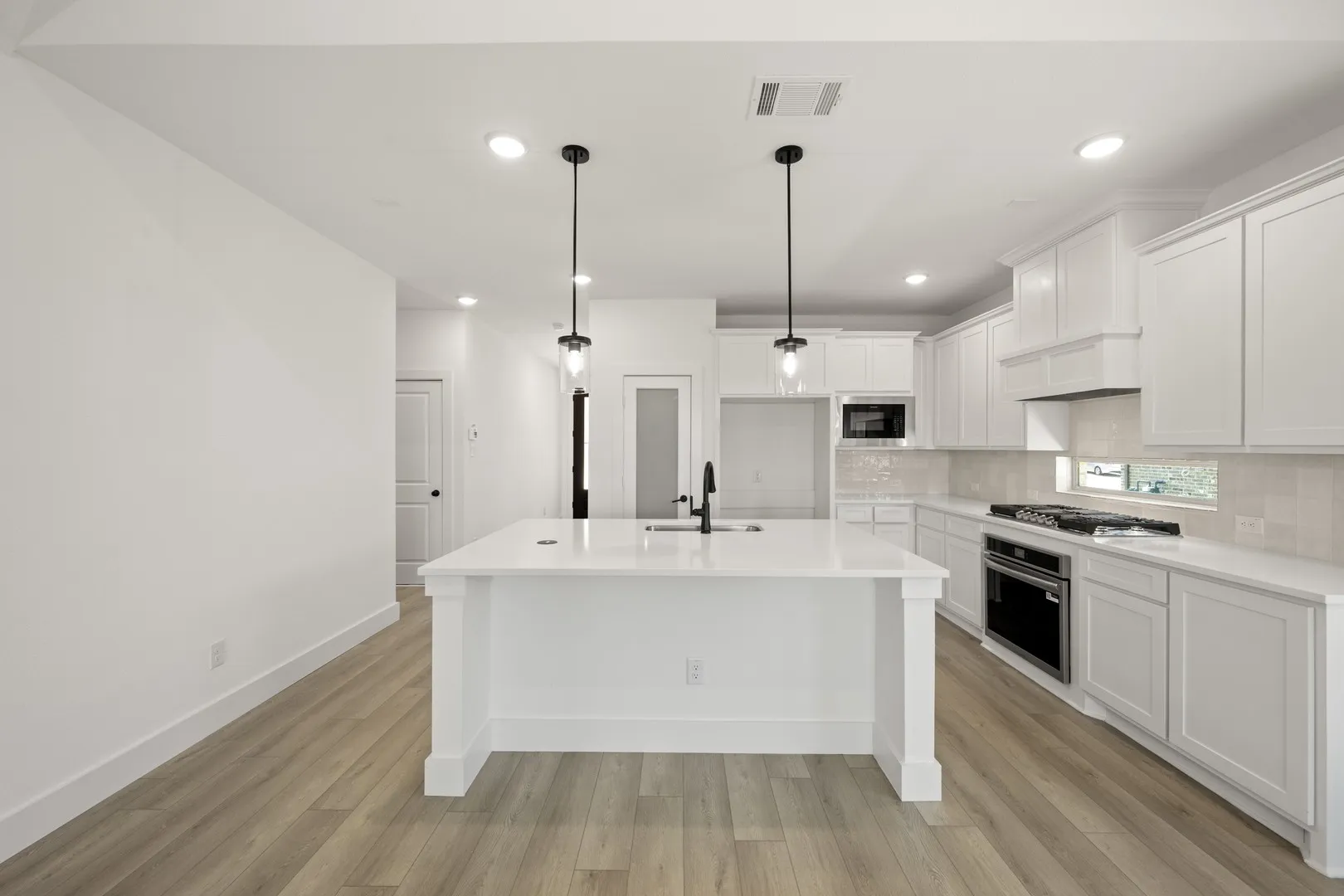 3549 Ironwood- Kitchen-1583
