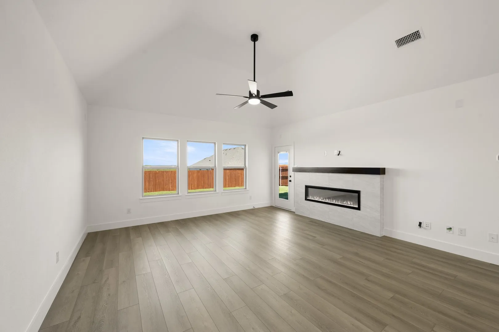 3549 Ironwood- Living Room-1609