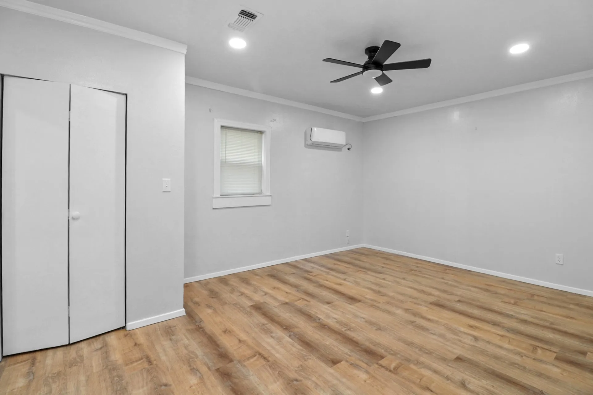 Single Family Residence For Sale in Coleman County , 108 Miami Street, Coleman, Texas 76834, 4 Bedroom, 2 Bathroom, Garage spaces, 2,090 Sqft, built in 0, Preowned, mls#21040268, Real Estate Agent in Coleman, Homes For Sale in Coleman county, Homes For Sale in Coleman, Realtor in Coleman Texas, Real Estate Brokerage Independent Realty Texas, Luminita Cordes Realtor
