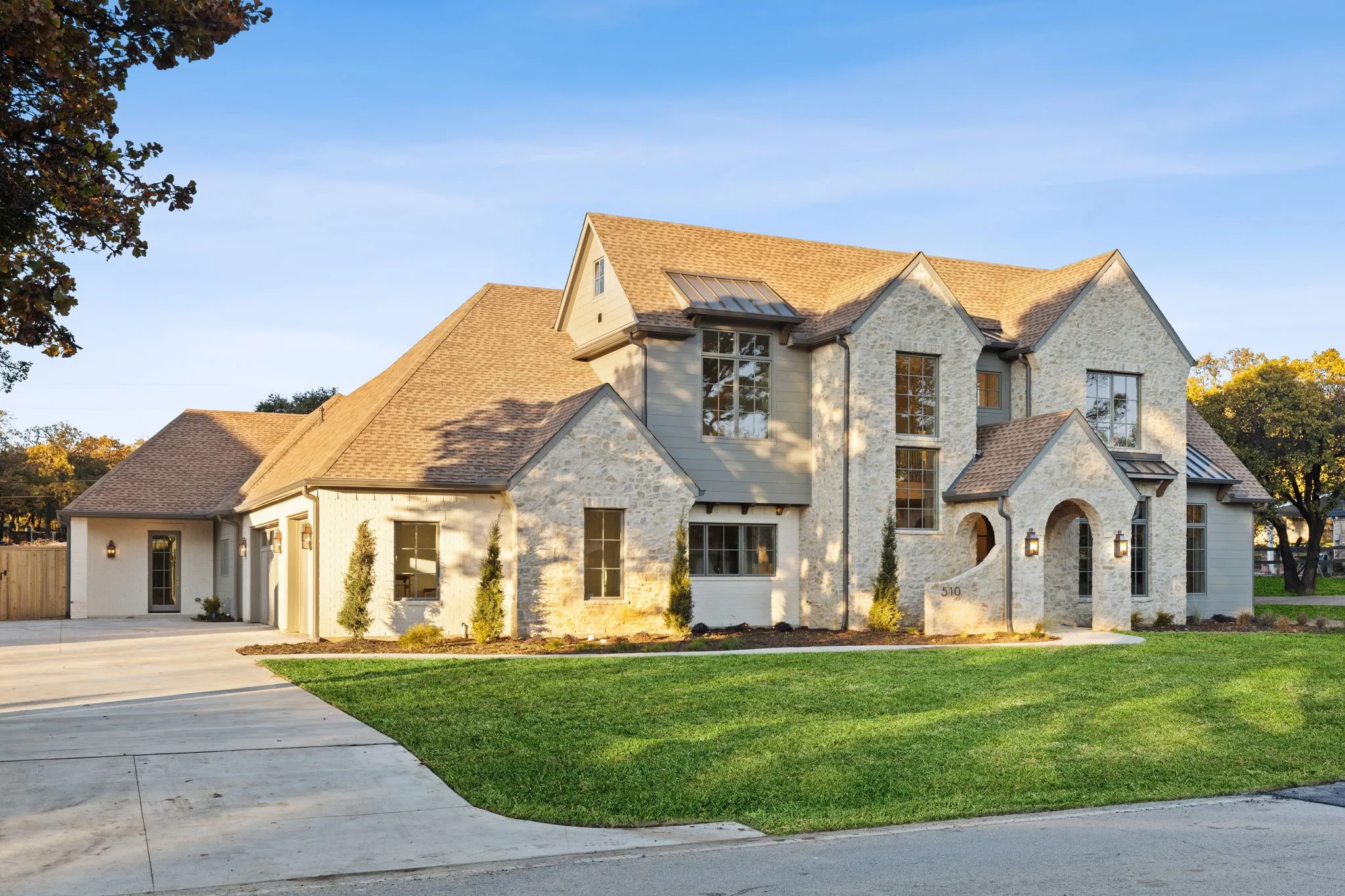 Single Family Residence For Sale in Tarrant County , 510 Bandit Trail, Colleyville, Texas 76034, 4 Bedroom, 5 Bathroom, 3 Garage spaces, 5,394 Sqft, built in 2025, Price $2,649,000, mls#21036089, Real Estate Agent in Colleyville, Homes For Sale in Tarrant county, Homes For Sale in Colleyville, Realtor in Colleyville Texas, Real Estate Brokerage Independent Realty Texas, Luminita Cordes Realtor