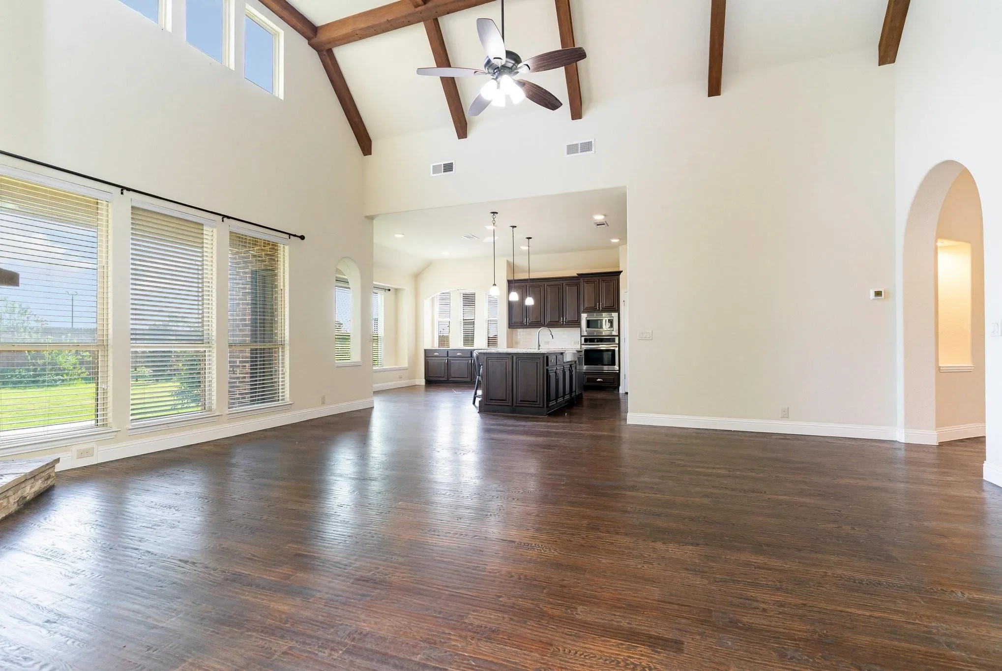 Single Family Residence For Sale in Kaufman County , 2008 Longbridge Road, Forney, Texas 75126, 4 Bedroom, 3 Bathroom, 2 Garage spaces, 3,691 Sqft, built in 2018, mls#21040154, Real Estate Agent in Forney, Homes For Sale in Kaufman county, Homes For Sale in Forney, Realtor in Forney Texas, Real Estate Brokerage Independent Realty Texas, Luminita Cordes Realtor