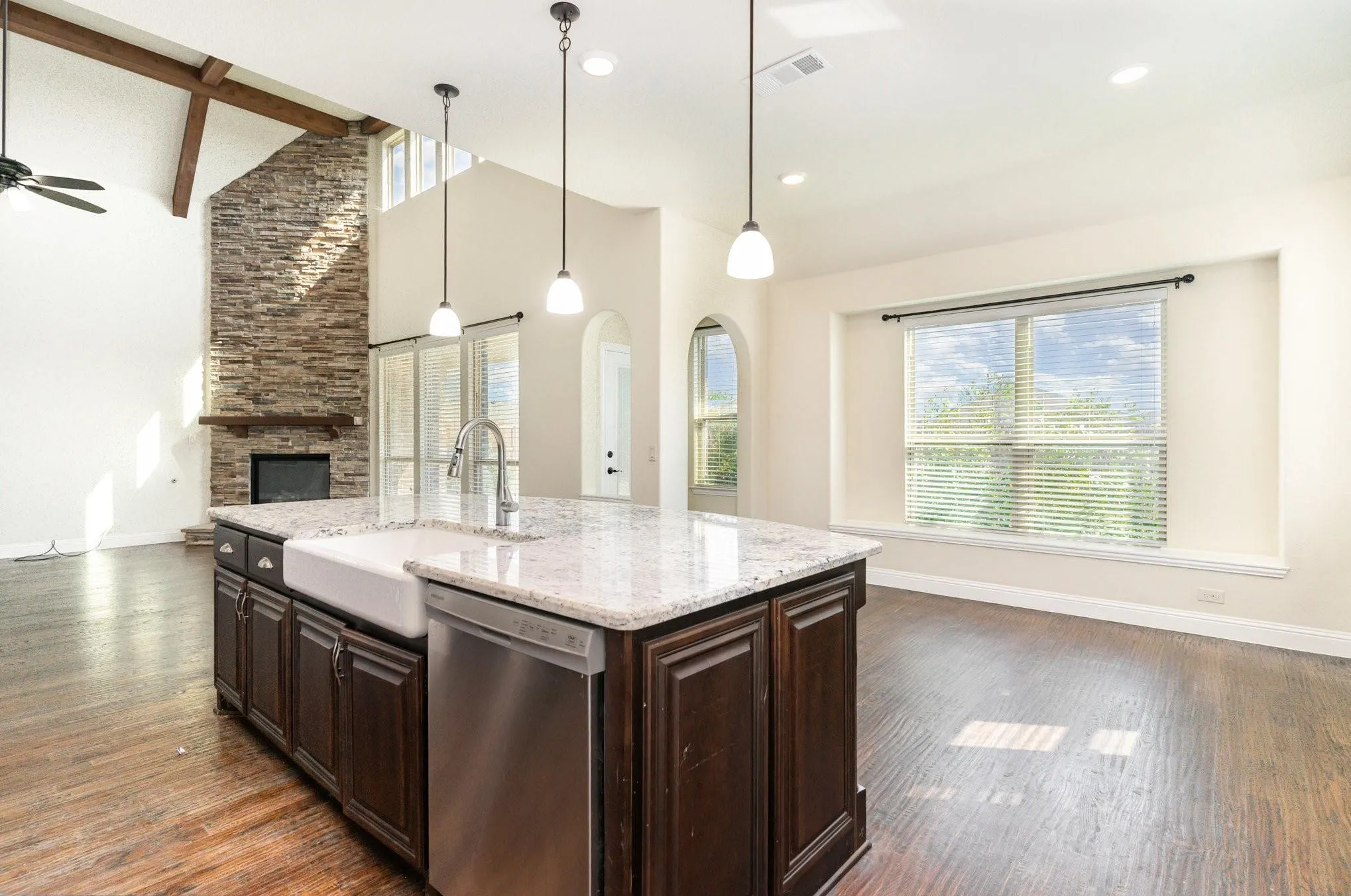 Single Family Residence For Sale in Kaufman County , 2008 Longbridge Road, Forney, Texas 75126, 4 Bedroom, 3 Bathroom, 2 Garage spaces, 3,691 Sqft, built in 2018, mls#21040154, Real Estate Agent in Forney, Homes For Sale in Kaufman county, Homes For Sale in Forney, Realtor in Forney Texas, Real Estate Brokerage Independent Realty Texas, Luminita Cordes Realtor