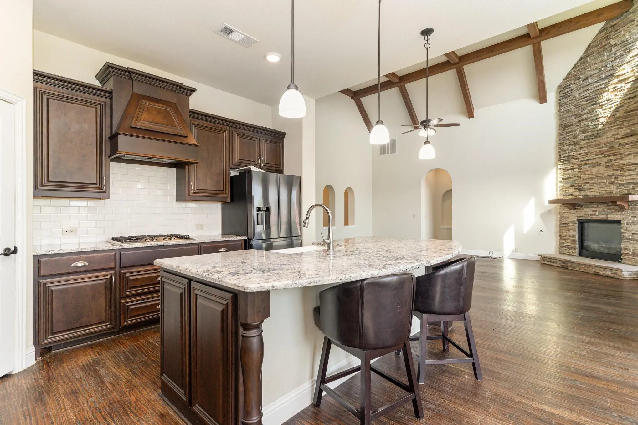 Single Family Residence For Sale in Kaufman County , 2008 Longbridge Road, Forney, Texas 75126, 4 Bedroom, 3 Bathroom, 2 Garage spaces, 3,691 Sqft, built in 2018, mls#21040154, Real Estate Agent in Forney, Homes For Sale in Kaufman county, Homes For Sale in Forney, Realtor in Forney Texas, Real Estate Brokerage Independent Realty Texas, Luminita Cordes Realtor