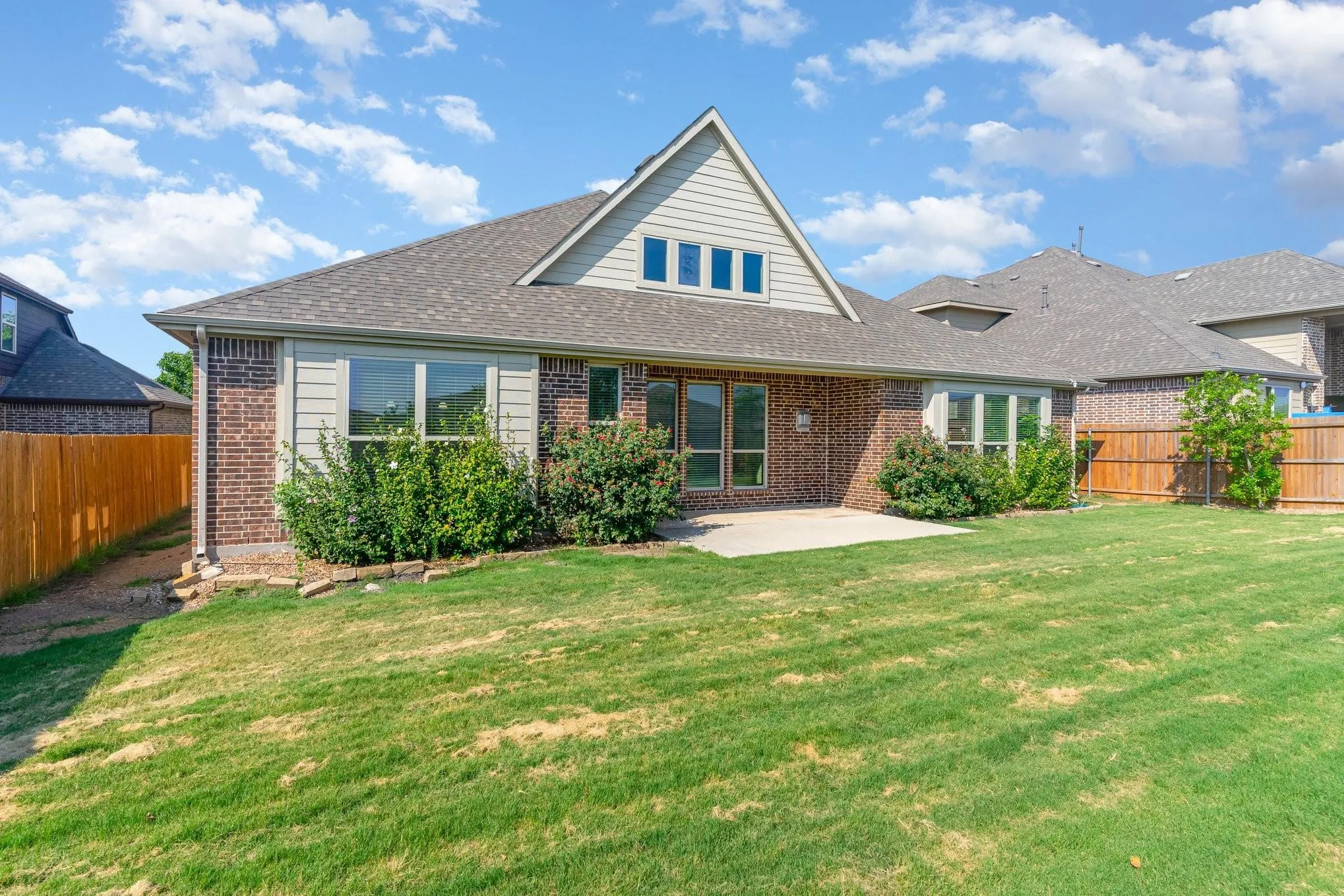 Single Family Residence For Sale in Kaufman County , 2008 Longbridge Road, Forney, Texas 75126, 4 Bedroom, 3 Bathroom, 2 Garage spaces, 3,691 Sqft, built in 2018, mls#21040154, Real Estate Agent in Forney, Homes For Sale in Kaufman county, Homes For Sale in Forney, Realtor in Forney Texas, Real Estate Brokerage Independent Realty Texas, Luminita Cordes Realtor