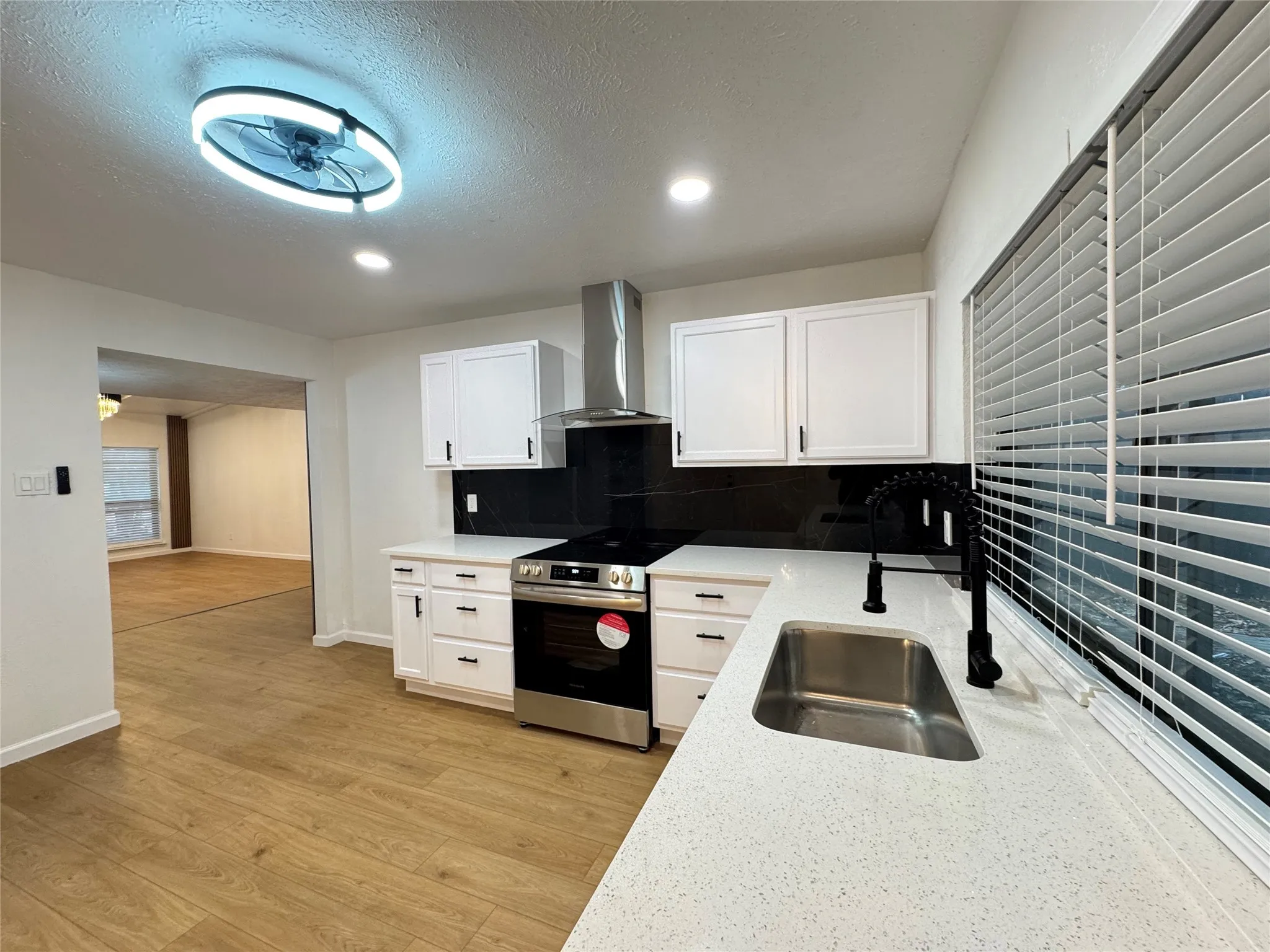 Single Family Residence For Sale in Dallas County , 2914 Sweet Gum Street, Garland, Texas 75044, 4 Bedrooms, 2 Bathrooms, 2 Garage spaces, 1,939 Sqft, built in 1977, Price $359,900, mls#21041047, Real Estate Agent in Garland, Homes For Sale in Dallas county, Homes For Sale in Garland, Realtor in Garland Texas, Real Estate Brokerage Independent Realty Texas, Luminita Cordes Realtor