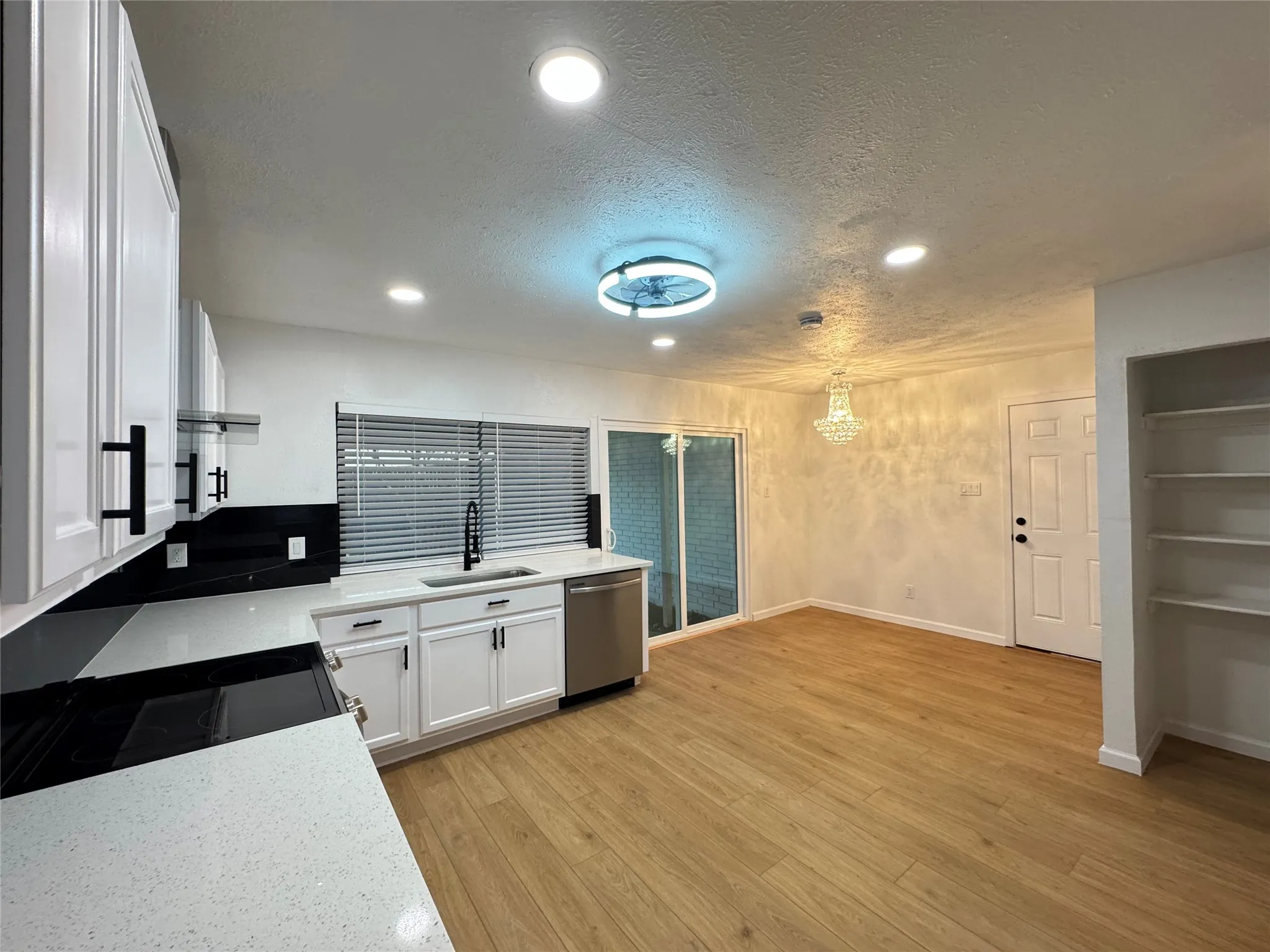 Single Family Residence For Sale in Dallas County , 2914 Sweet Gum Street, Garland, Texas 75044, 4 Bedrooms, 2 Bathrooms, 2 Garage spaces, 1,939 Sqft, built in 1977, Price $359,900, mls#21041047, Real Estate Agent in Garland, Homes For Sale in Dallas county, Homes For Sale in Garland, Realtor in Garland Texas, Real Estate Brokerage Independent Realty Texas, Luminita Cordes Realtor