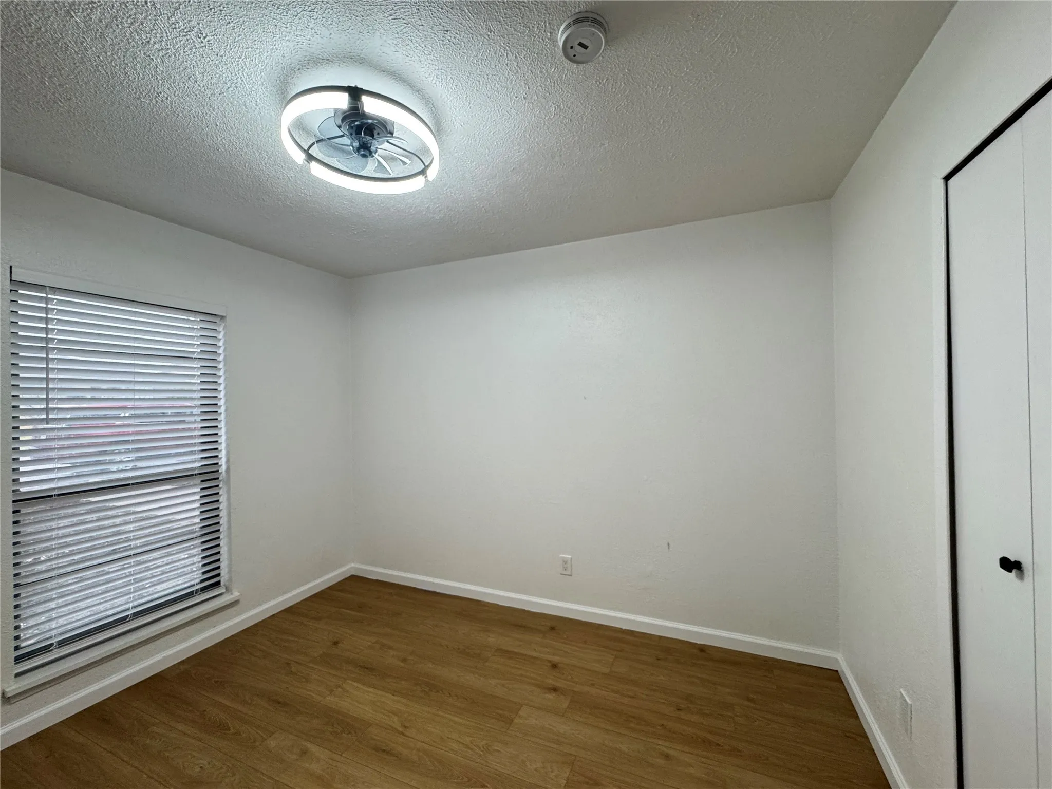 Single Family Residence For Sale in Dallas County , 2914 Sweet Gum Street, Garland, Texas 75044, 4 Bedrooms, 2 Bathrooms, 2 Garage spaces, 1,939 Sqft, built in 1977, Price $359,900, mls#21041047, Real Estate Agent in Garland, Homes For Sale in Dallas county, Homes For Sale in Garland, Realtor in Garland Texas, Real Estate Brokerage Independent Realty Texas, Luminita Cordes Realtor