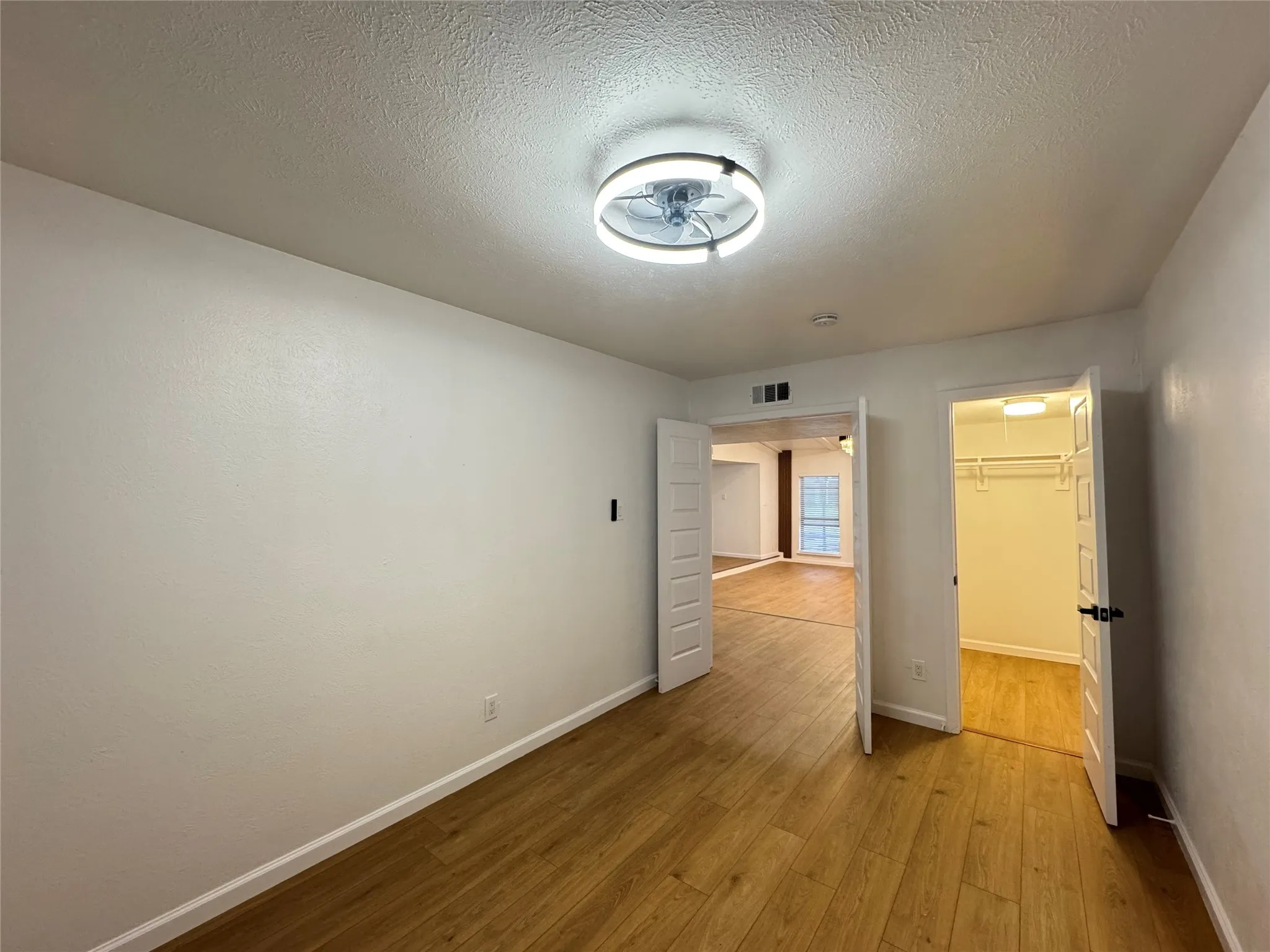 Single Family Residence For Sale in Dallas County , 2914 Sweet Gum Street, Garland, Texas 75044, 4 Bedrooms, 2 Bathrooms, 2 Garage spaces, 1,939 Sqft, built in 1977, Price $359,900, mls#21041047, Real Estate Agent in Garland, Homes For Sale in Dallas county, Homes For Sale in Garland, Realtor in Garland Texas, Real Estate Brokerage Independent Realty Texas, Luminita Cordes Realtor