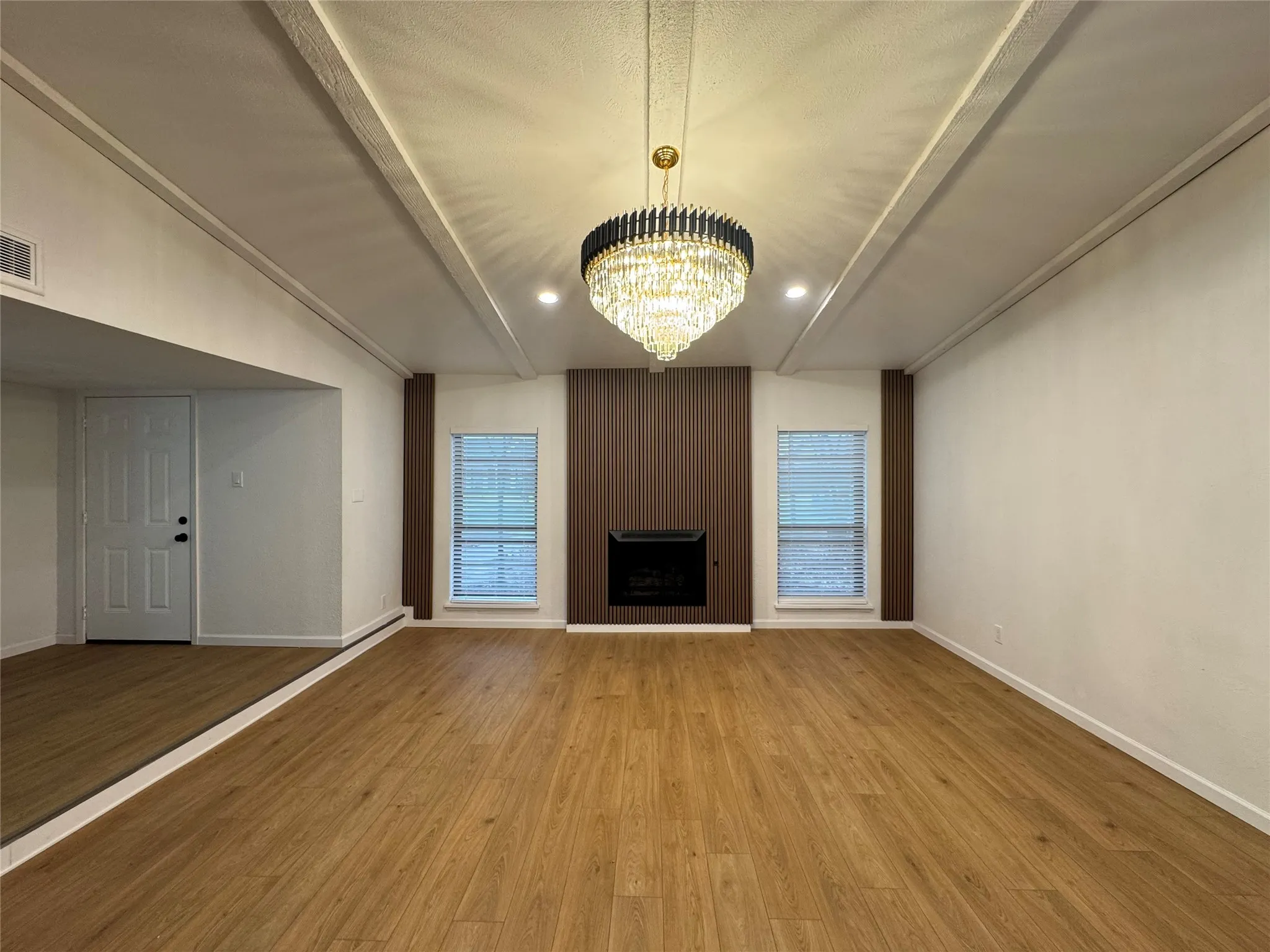 Single Family Residence For Sale in Dallas County , 2914 Sweet Gum Street, Garland, Texas 75044, 4 Bedrooms, 2 Bathrooms, 2 Garage spaces, 1,939 Sqft, built in 1977, Price $359,900, mls#21041047, Real Estate Agent in Garland, Homes For Sale in Dallas county, Homes For Sale in Garland, Realtor in Garland Texas, Real Estate Brokerage Independent Realty Texas, Luminita Cordes Realtor