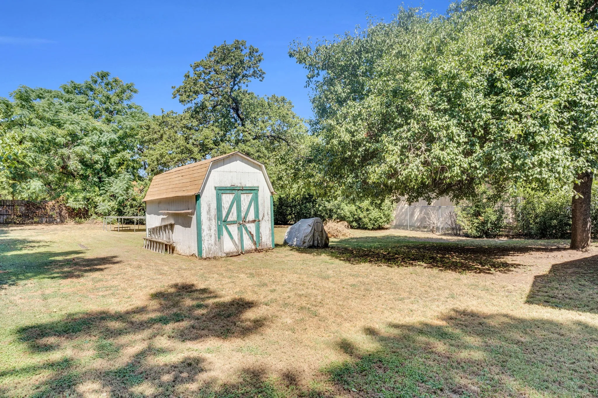 Mobile Home For Sale in Tarrant County , 1206 Timberline Court, Southlake, Texas 76092, 4 Bedroom, 2 Bathroom, Garage spaces, 1,680 Sqft, built in 1980, Preowned, mls#21036529, Real Estate Agent in Southlake, Homes For Sale in Tarrant county, Homes For Sale in Southlake, Realtor in Southlake Texas, Real Estate Brokerage Independent Realty Texas, Luminita Cordes Realtor